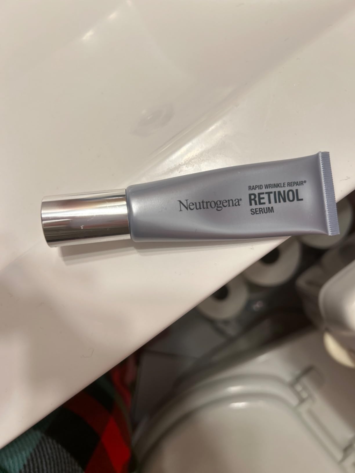 Neutrogena Rapid Wrinkle Repair Retinol Face Serum, 1 fl oz customer photo 2
