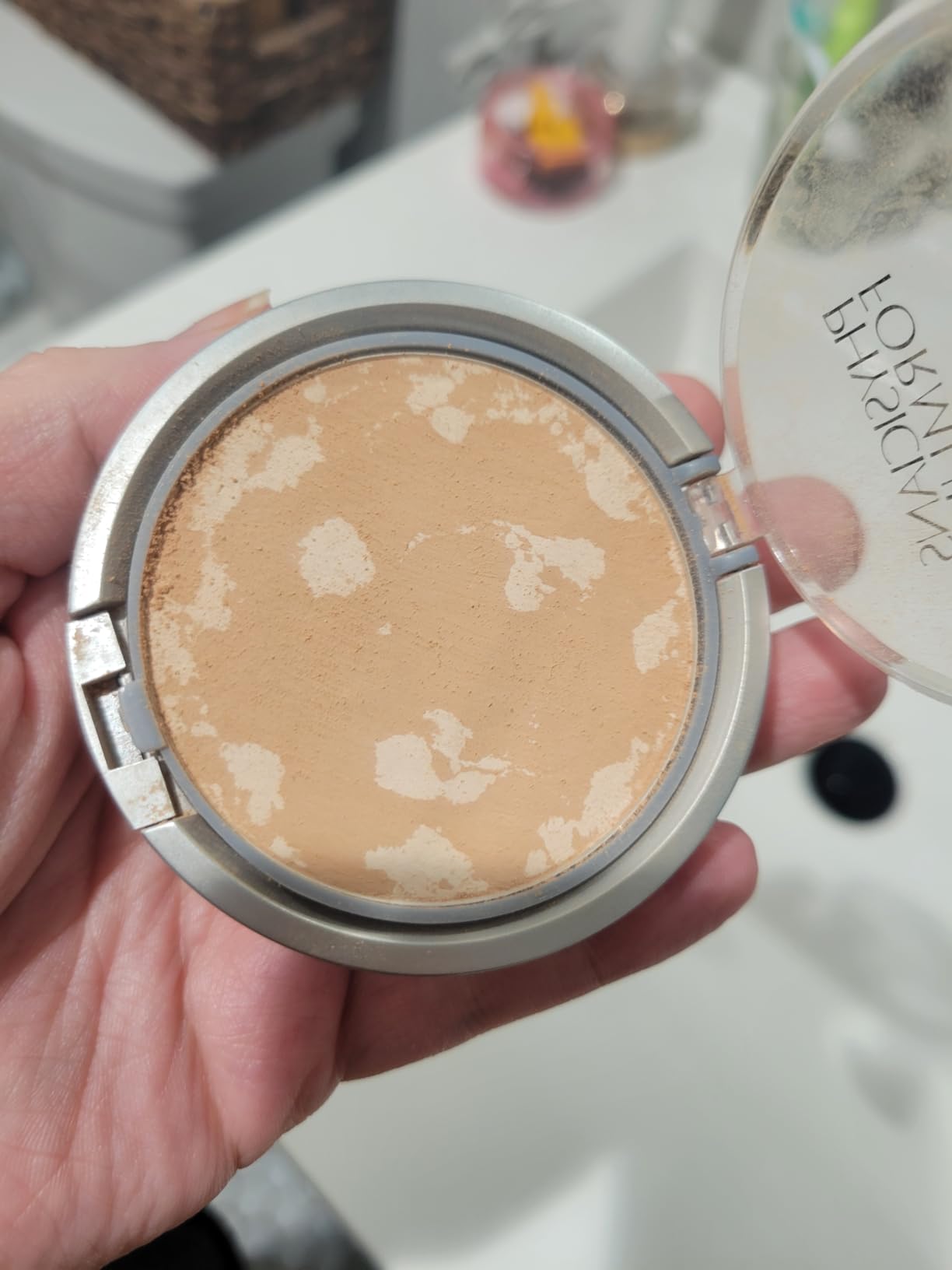 Physicians Formula Mineral Wear Talc-Free Airbrushing Pressed Powder, Full Coverage Mineral Face Powder for Sensitive Skin – Translucent customer photo 1
