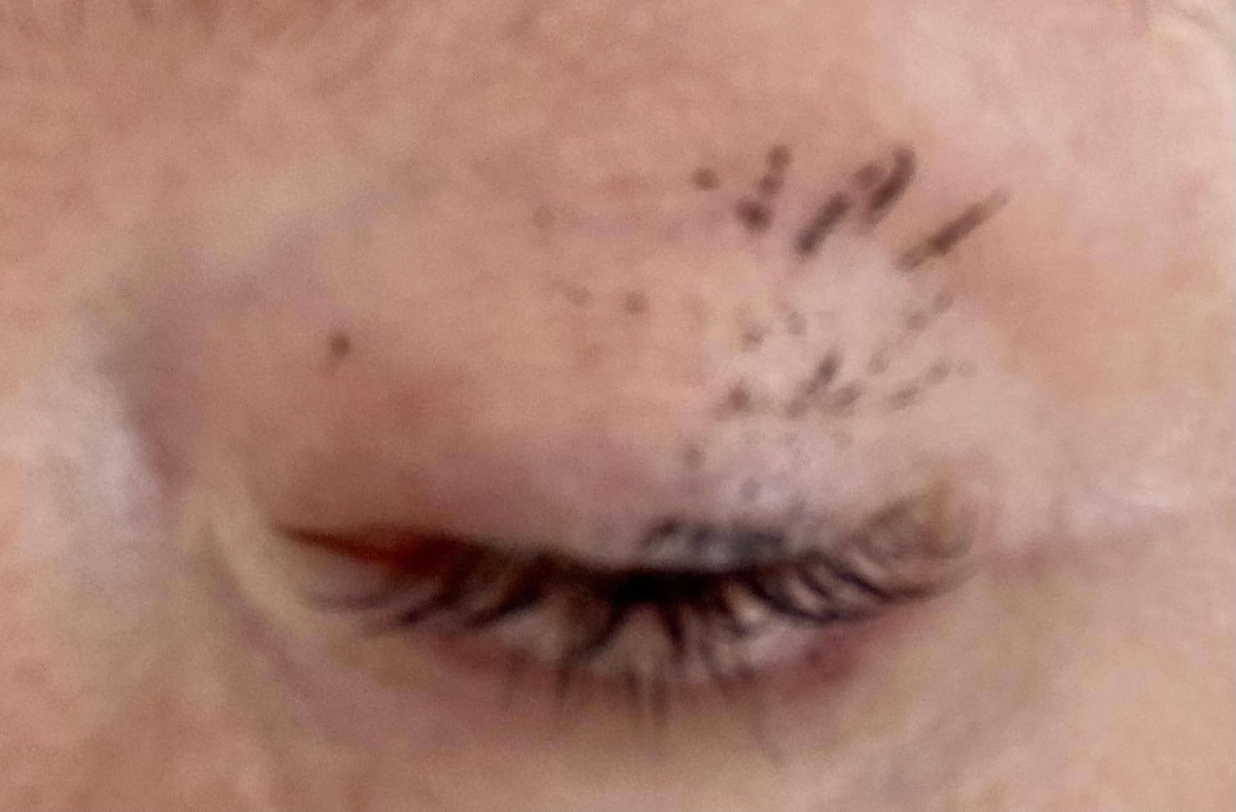 blinc Amplified Tubing Mascara, Volumizing, Soft-Glam, Black customer photo 2