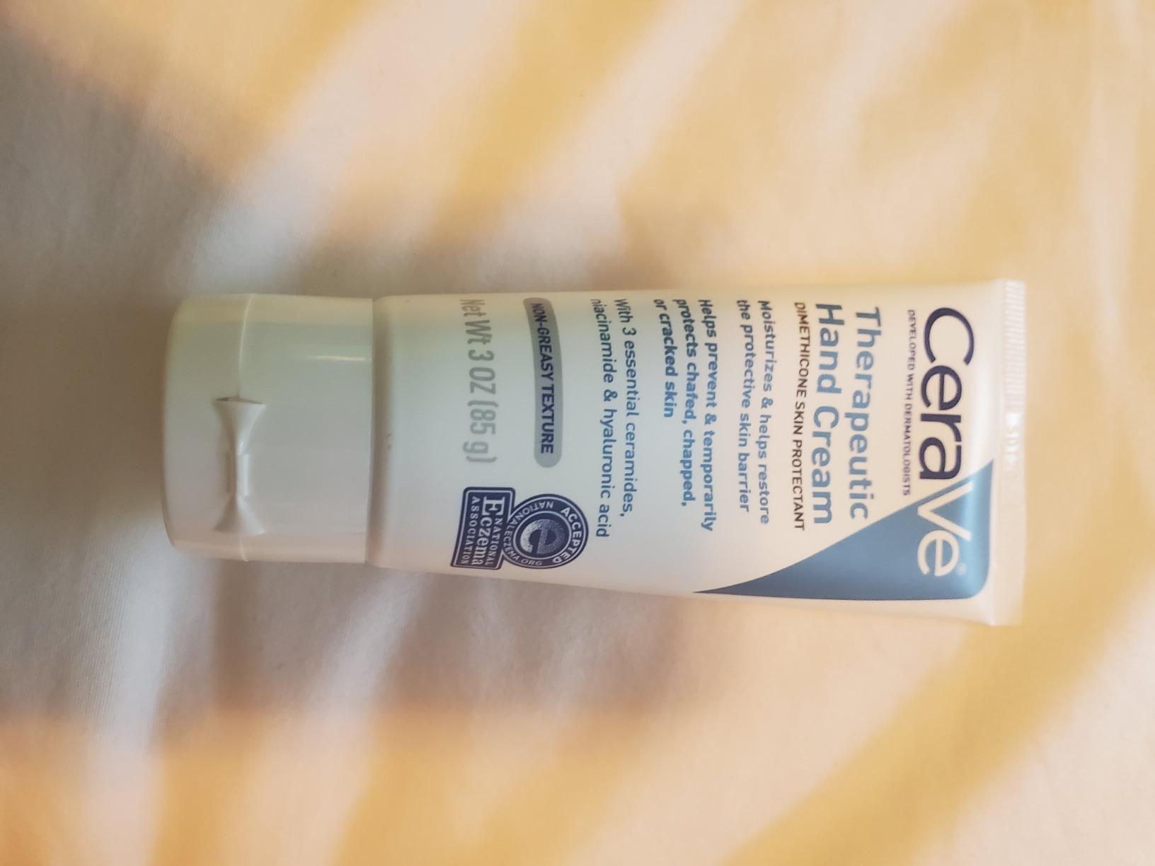 CeraVe Therapeutic Hand Cream, Hyaluronic Acid & Niacinamide Lotion, 3oz customer photo 2