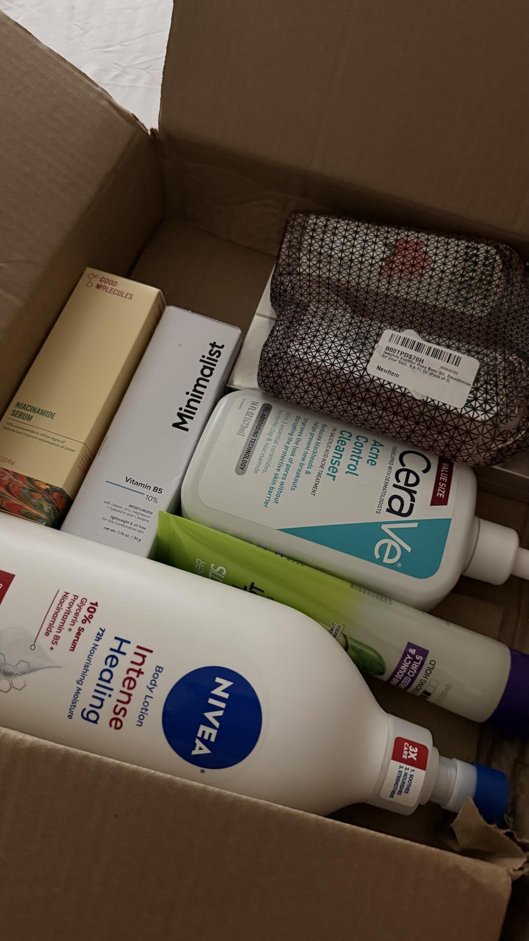 NIVEA Intense Healing Body Lotion, 72-Hour Moisturizing Lotion,16.9 FL OZ customer photo 1