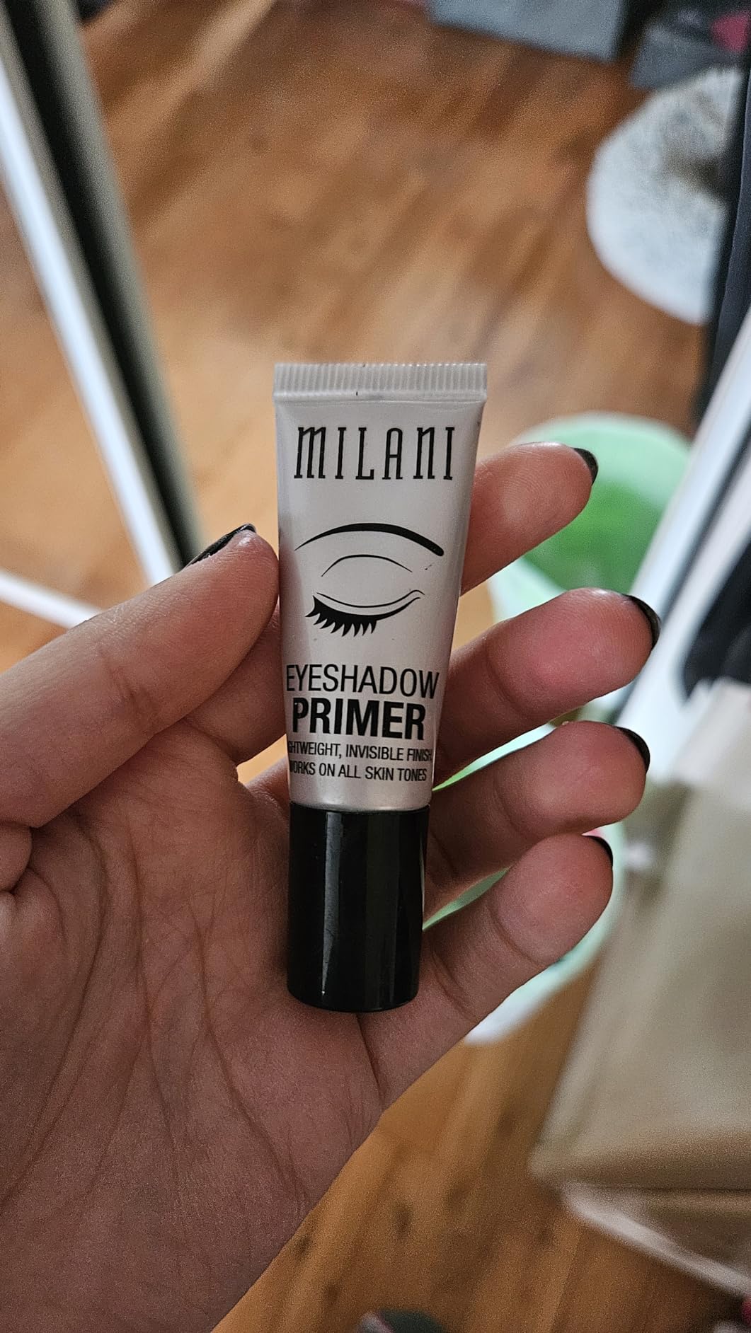 Milani Eyeshadow Primer - Clear Longwear Crease-Proof Eye Makeup Base customer photo 2