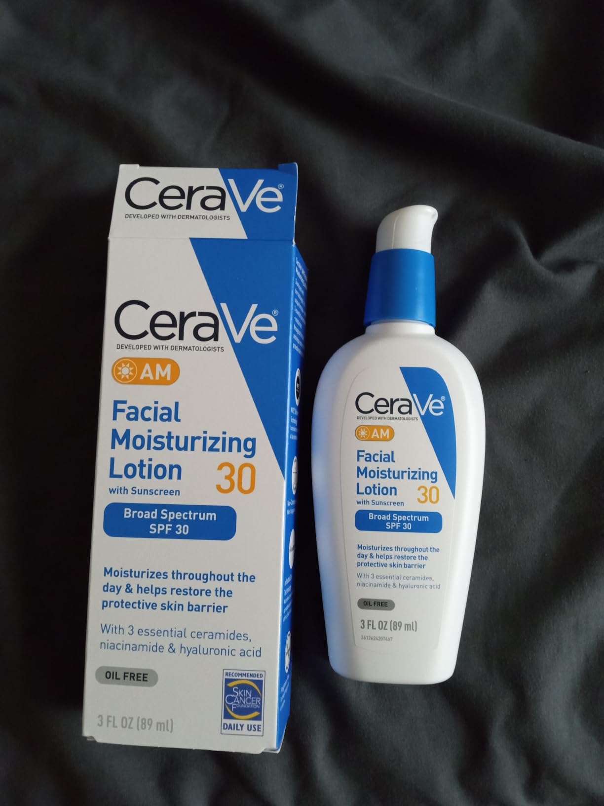 CeraVe AM Oil Face Moisturizer Lotion, Sunscreen for Face, SPF 30, 3oz customer photo 2