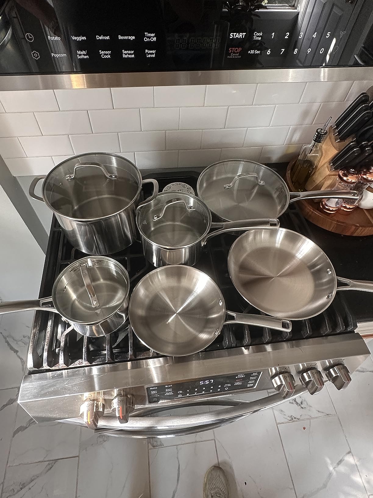 Calphalon Classic Stainless Steel Cookware Set, 10-Piece, Impact-Bonded Aluminum Base, Stay-Cool Handles, Oven Safe 450F, Silver customer photo 2