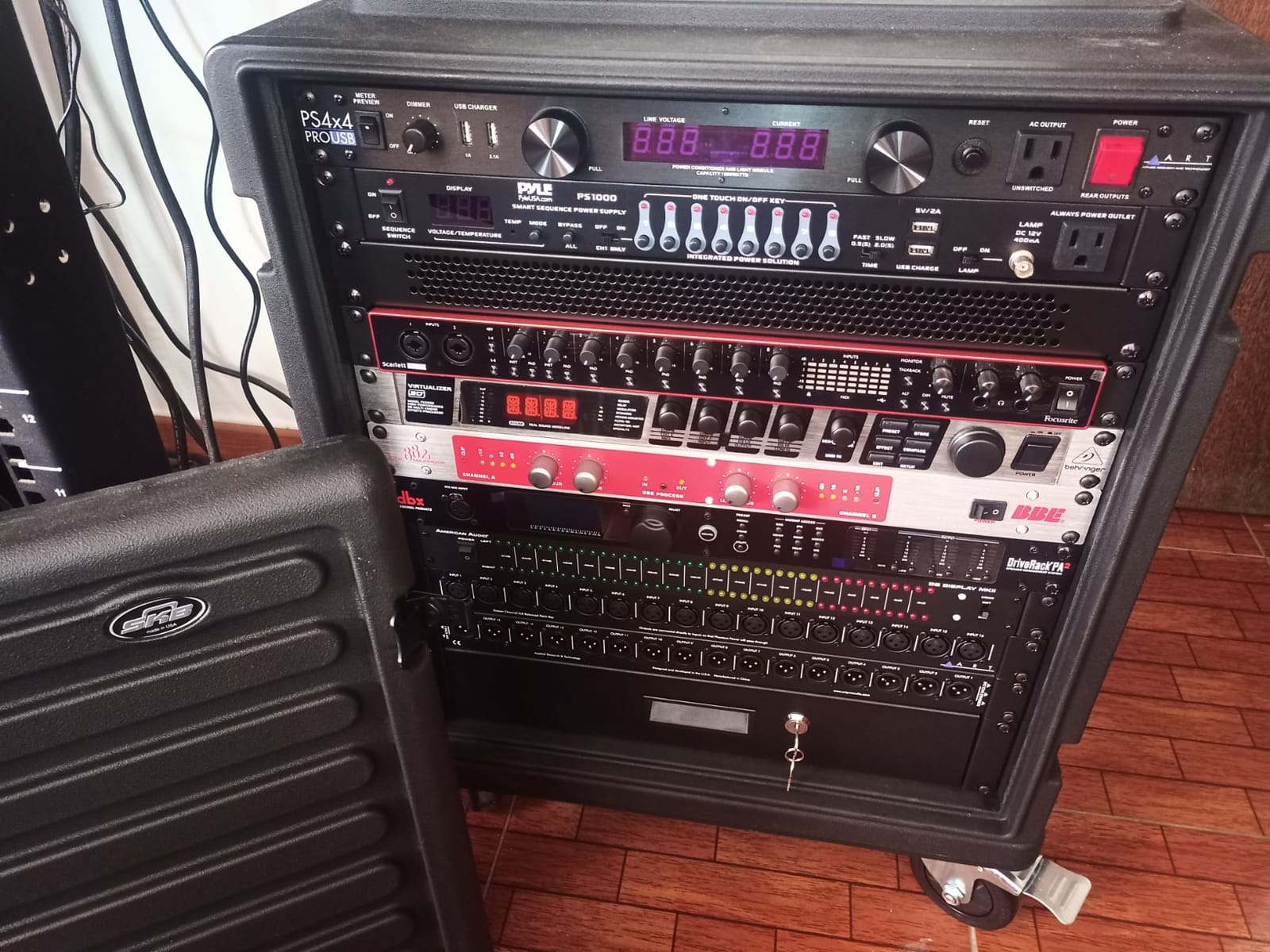 SKB 1SKB-R8U 8U Space Roto Molded Rack customer photo 2