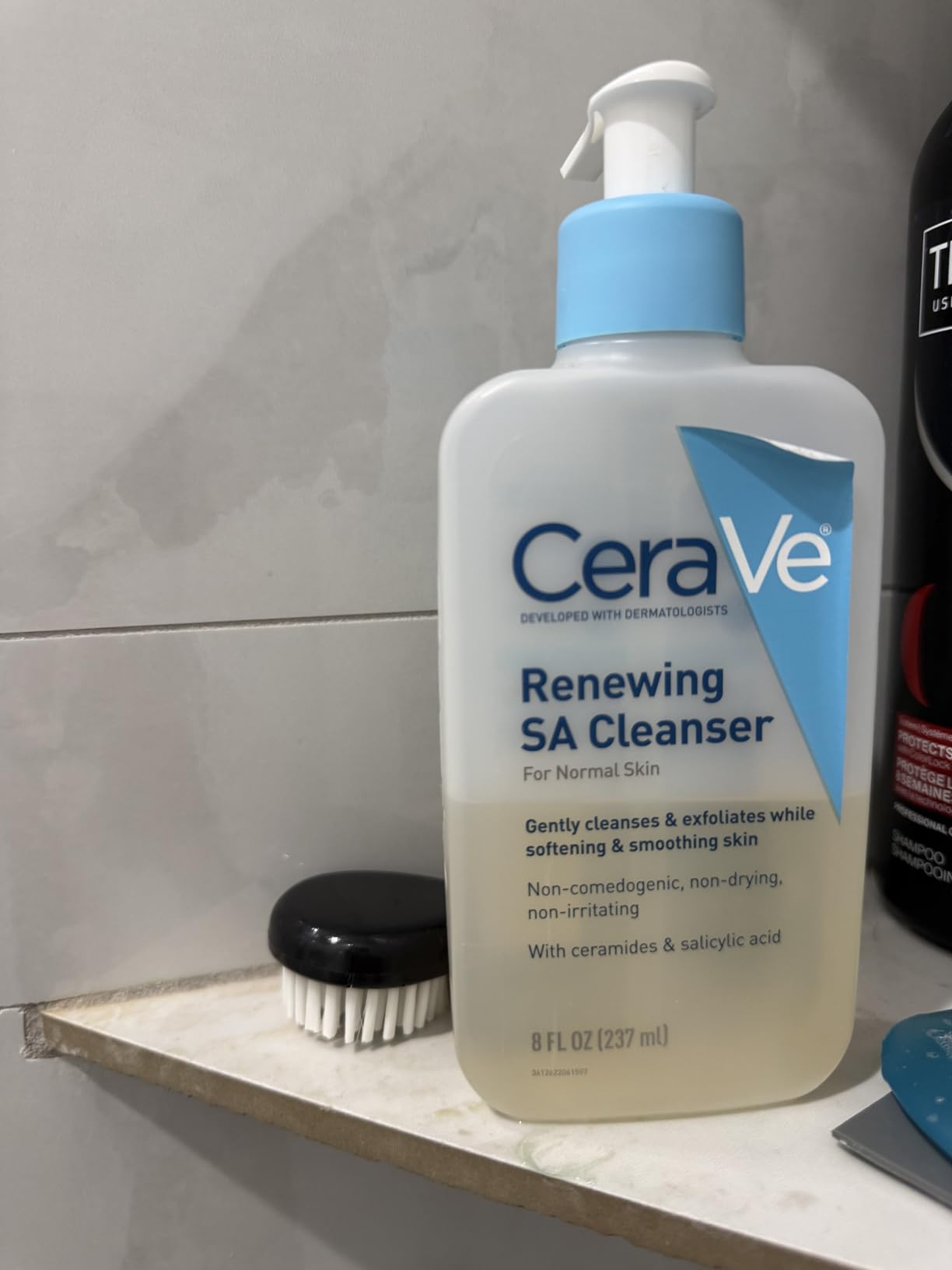 CeraVe Renewing Salicylic Acid Cleanser, BHA Exfoliating Face Wash, 8oz customer photo 1