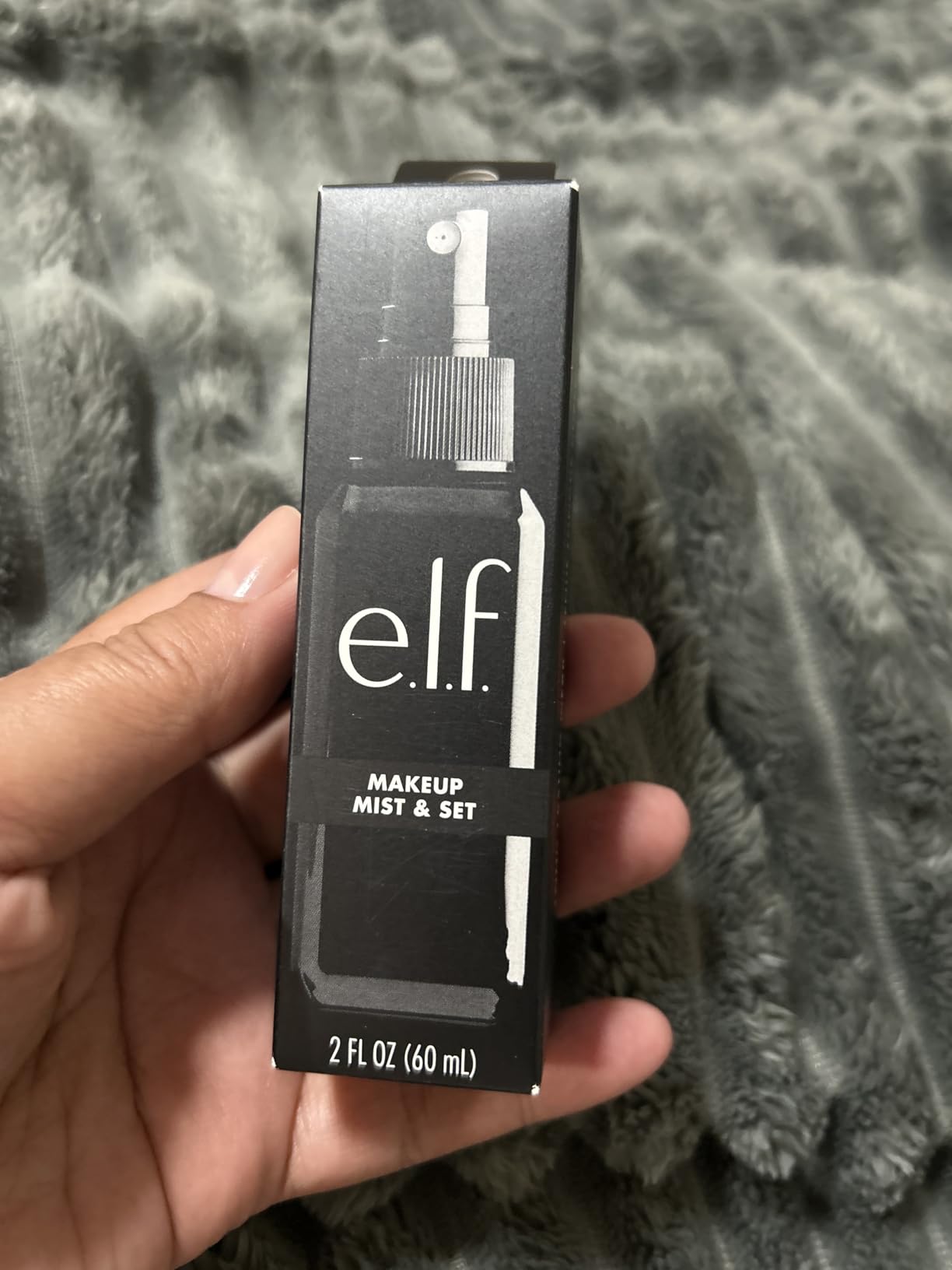 e.l.f. Makeup Mist & Set - Small, Lightweight, Long Lasting, All-Day Wear, Revitalizes, Refreshes, Hydrates, Soothes, Infused with Aloe, Green Tea and Cucumber, 2.02 Fl Oz customer photo 1