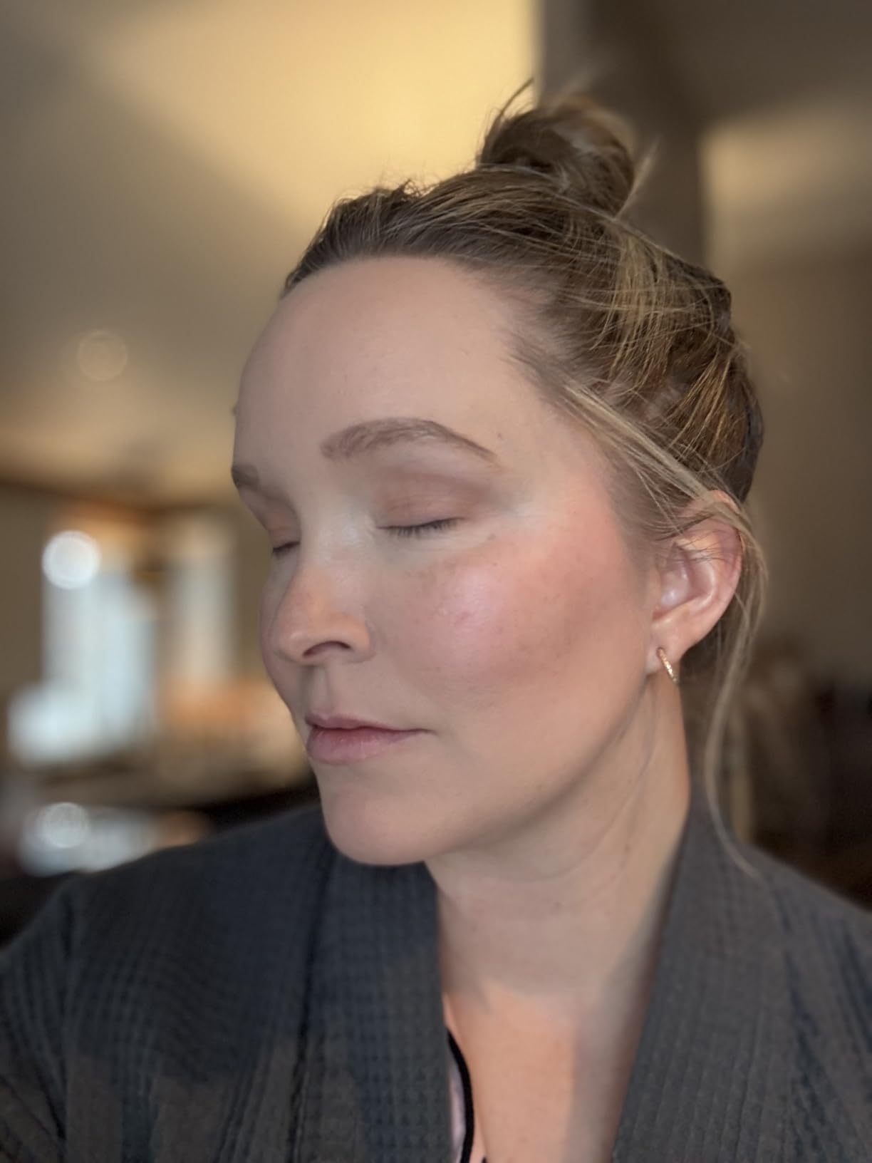 L'Oreal Paris Makeup Infallible Up to 24HR Pro-Glow Foundation, Creamy Natural, 1 fl oz. customer photo 1