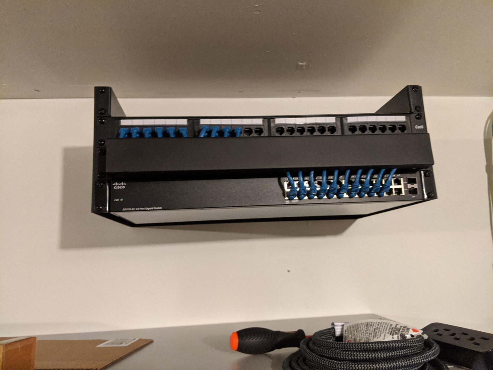 19 Inch 1U Cable Management Horizontal Cable Rack Mount Manager with mounting Screws for Service Rack Cabinet 24 Slot Finger Duct with Cover customer photo 2