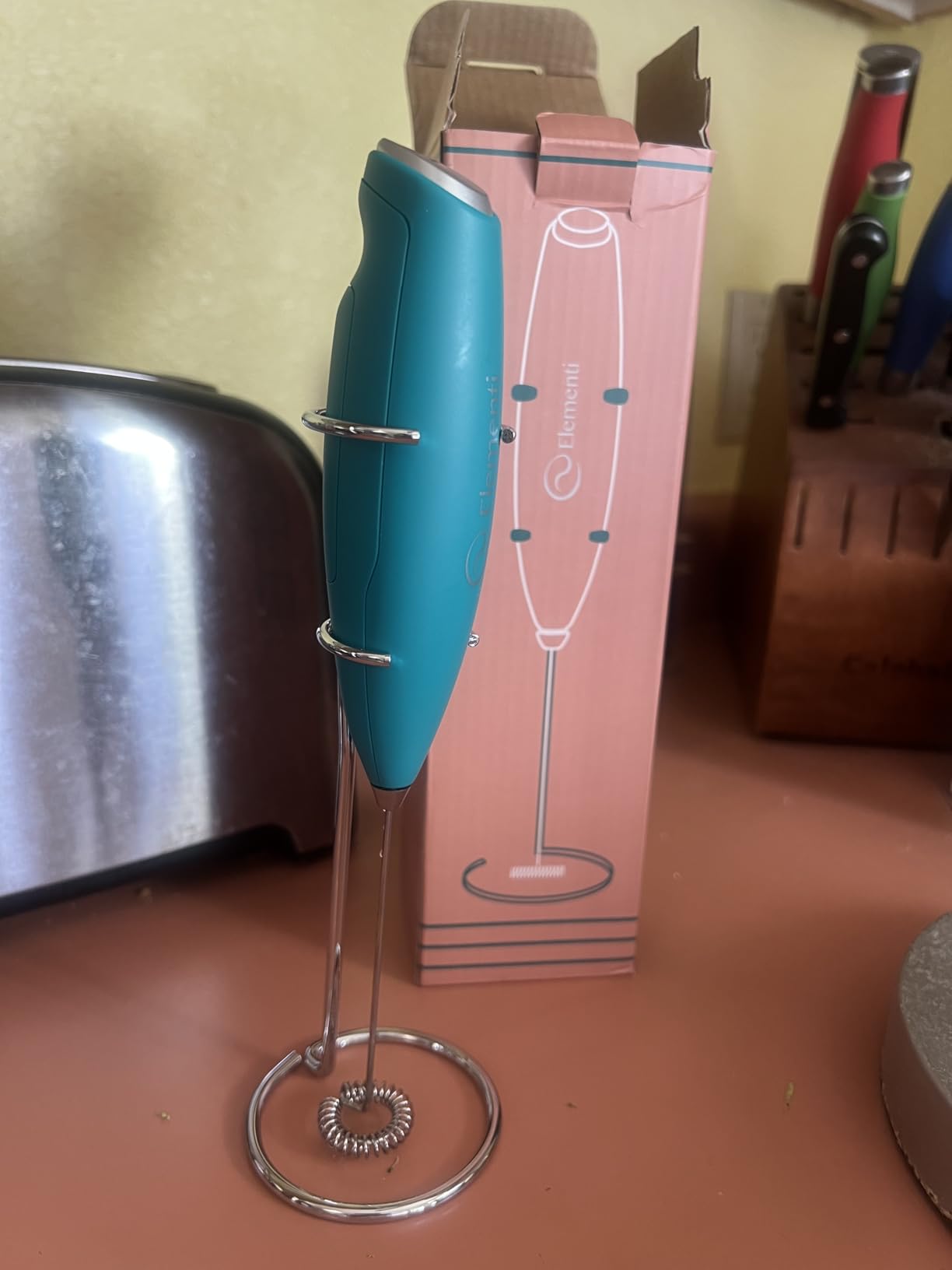 Milk Frother Wand & Electric Stirrer with Stand - Turbo Coffee & Milk Frother Handheld - Hand Held Coffee Mixer Wand & Cold Foam Maker for Frothy Cappuccinos, Lattes & Drink Mixes at Home (Black) customer photo 1