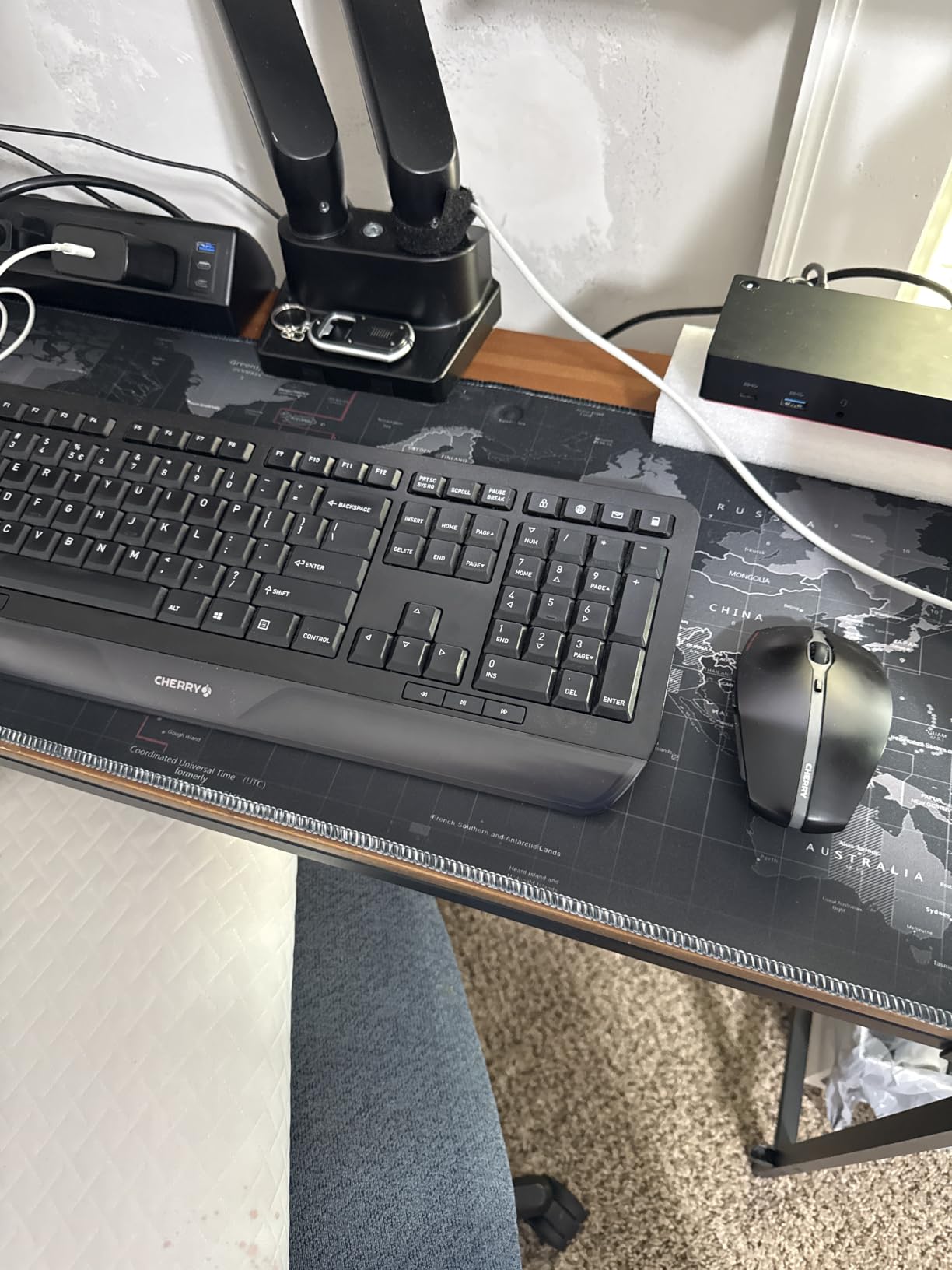 XXL Professional Large Mouse Pad & Computer Game Mouse Mat (35.4x15.7x0.12IN, 90x40 Black) customer photo 2