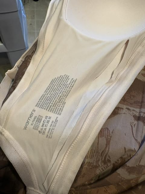 Warners Easy Does It Underarm-Smoothing with Seamless Stretch Wireless Lightly Lined Comfort Bra customer photo 2