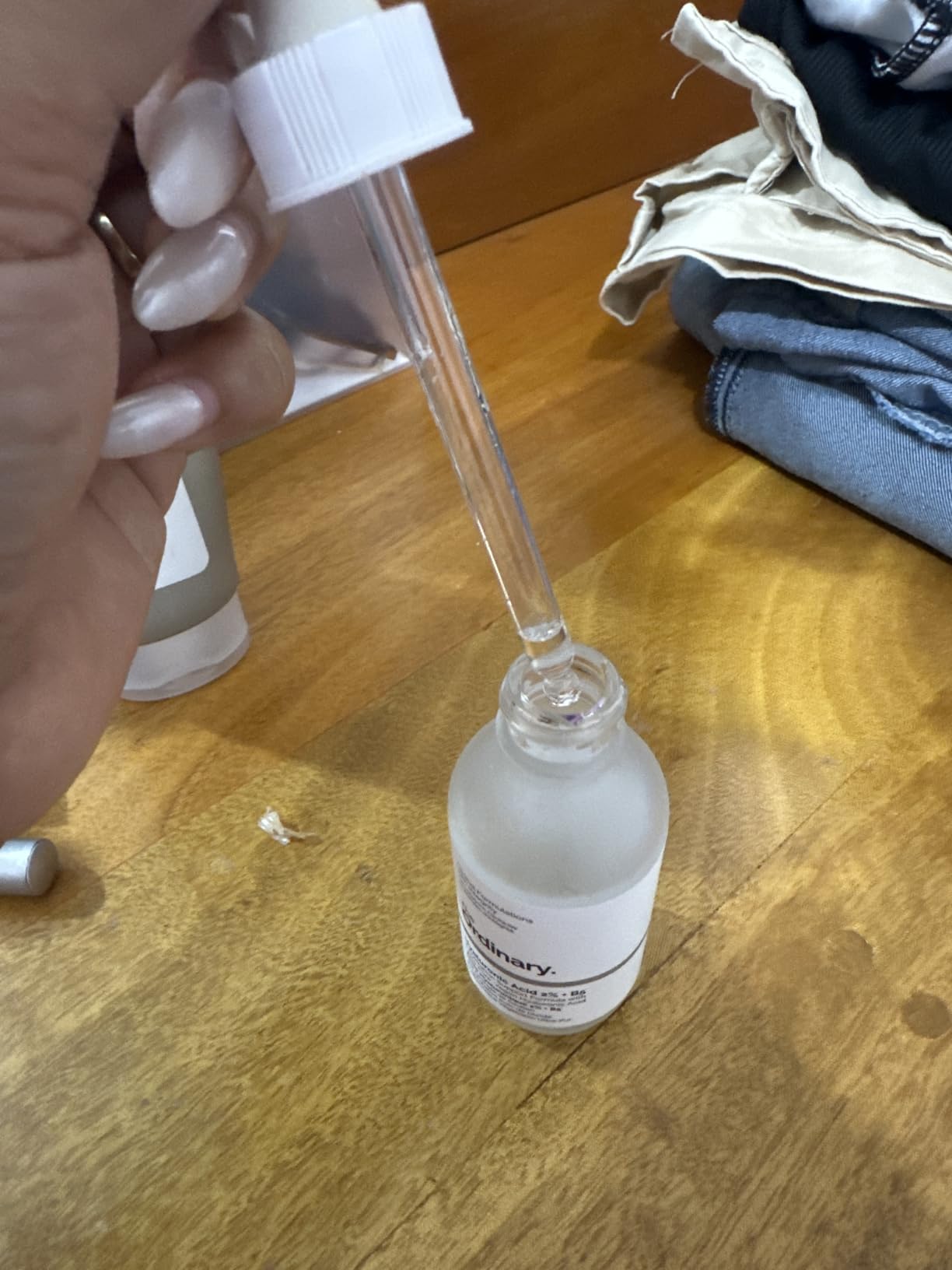 The Ordinary Hyaluronic Acid 2% + B5 (with Ceramides), Multi-Depth Hydration Serum for Plumper, Smoother Skin customer photo 1