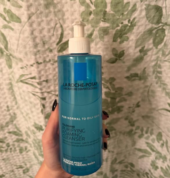 La Roche-Posay Toleriane Purifying Foaming Facial Cleanser with Niacinamide customer photo 1