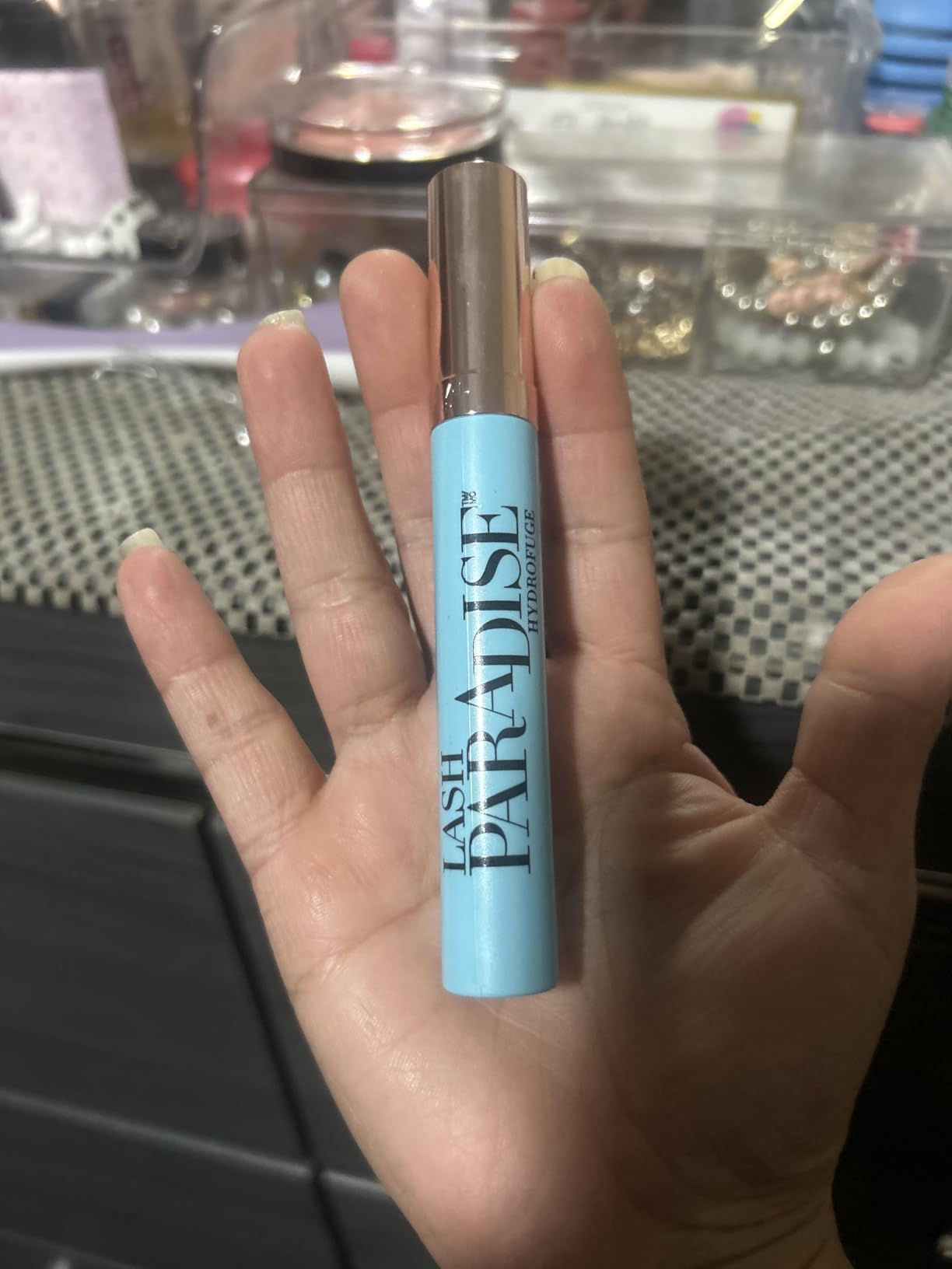 L'Oreal Paris Voluminous Lash Paradise Waterproof Mascara, Blackest Black, 0.25 Fl Oz (Pack of 1) Packaging May Vary customer photo 1