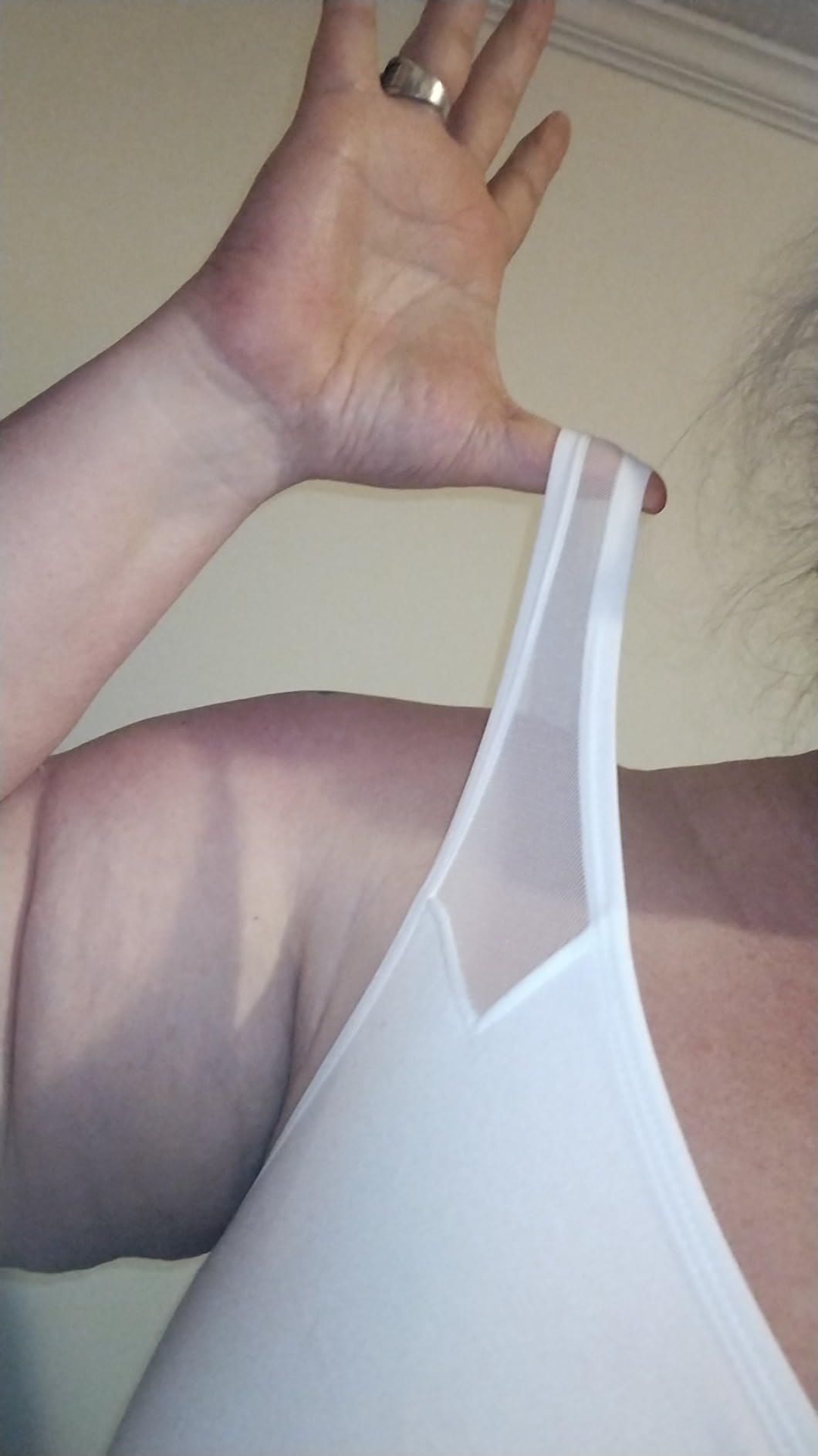 Fruit of The Loom Women's Comfort Front Close Sport Bra with Mesh Straps customer photo 1