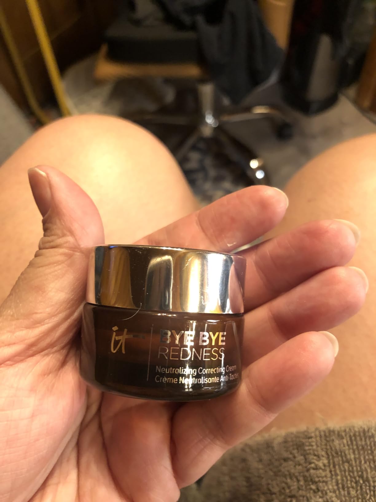 IT Cosmetics Bye Bye Redness Neutralizing Color-correcting Concealer Cream customer photo 1