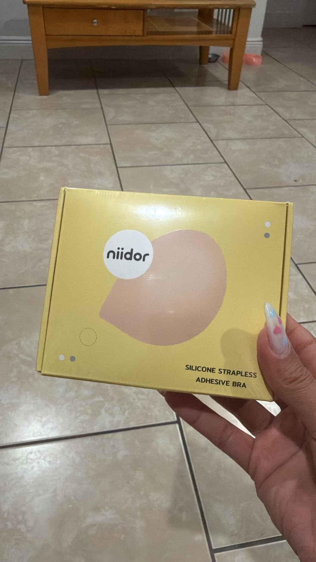 Niidor Sticky Bra Adhesive Strapless Ultra Invisible Push up Silicone Bra Multiple Colors Sizes Women's Exotic Bras customer photo 2