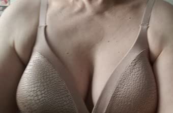 Warner's Women's Blissful Benefits Women's Back-Smoothing Comfort Wireless Lift T-Shirt Bra W4013 customer photo 2