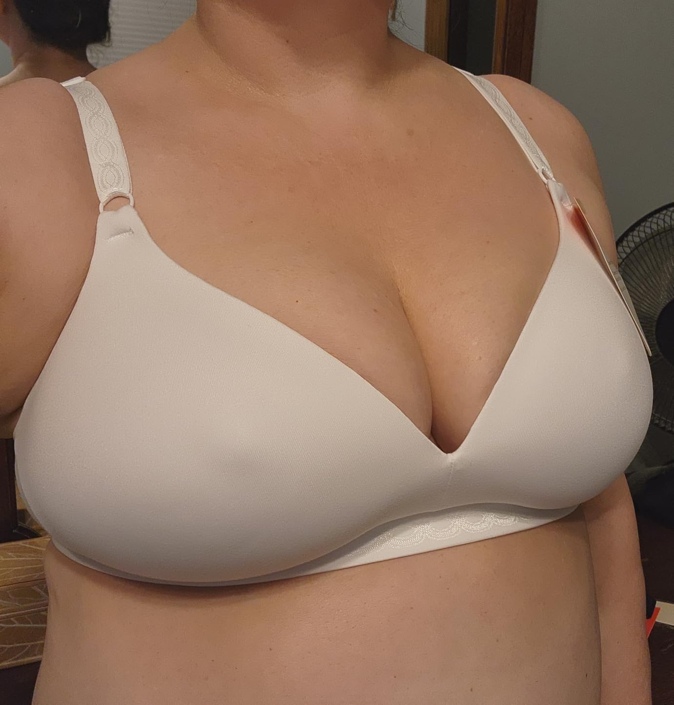 Warner's Women's Blissful Benefits Super Soft Wireless Lightly Lined Bra Rm1691w customer photo 1