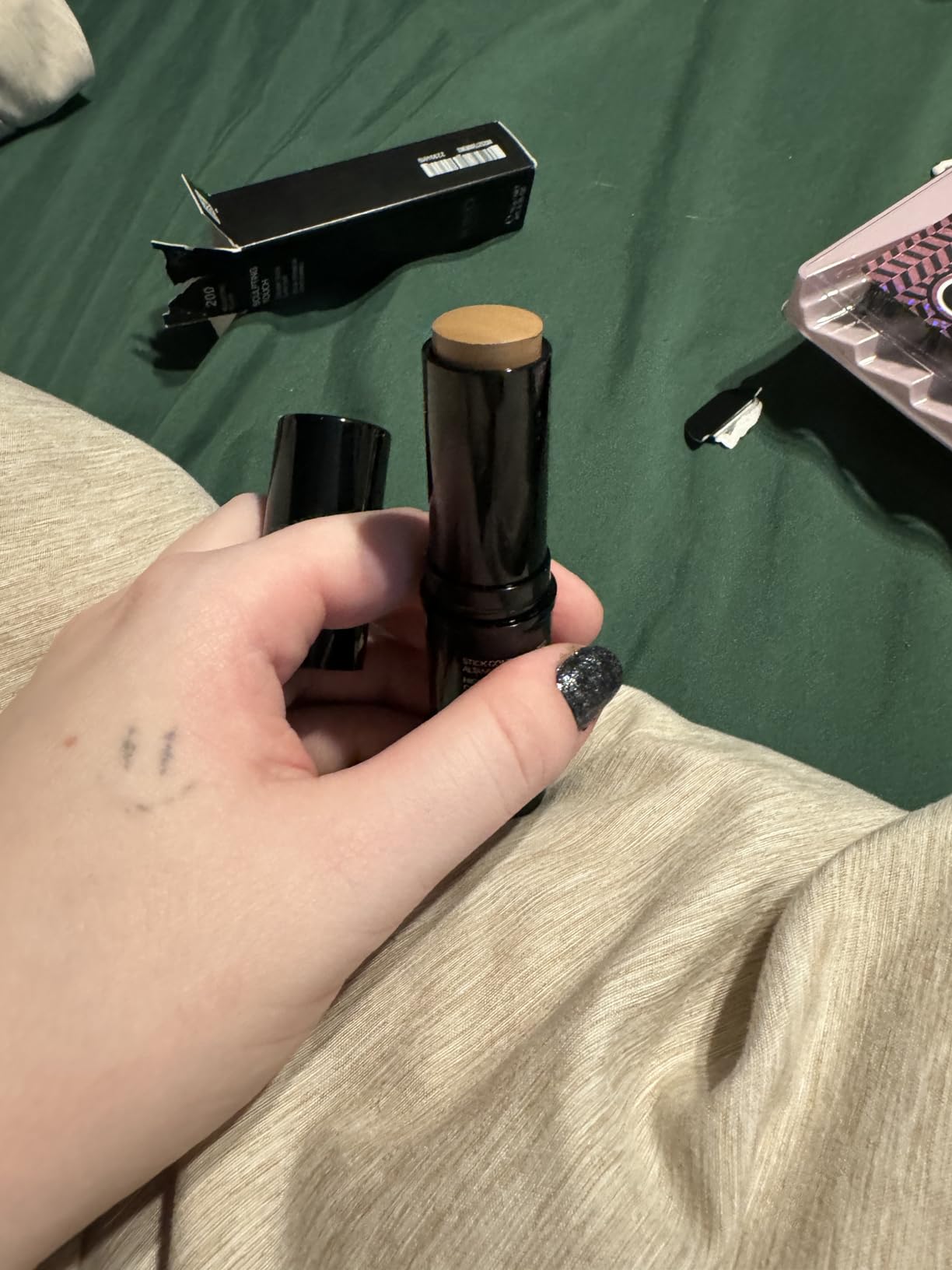 KIKO Milano Sculpting Touch Creamy Stick Contour, 200 Hazelnut customer photo 2