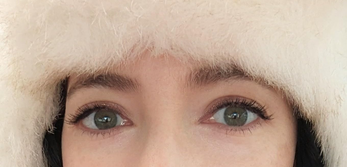 Kiss Looks So Natural, False Eyelashes, 'Shy', 12mm, Includes 5 Pairs Of Lashes, Easy to Apply, Reusable Lash Clusters customer photo 1