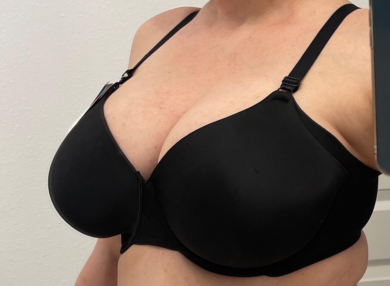 Olga Women's No Side Effects Underwire Contour Bra customer photo 2