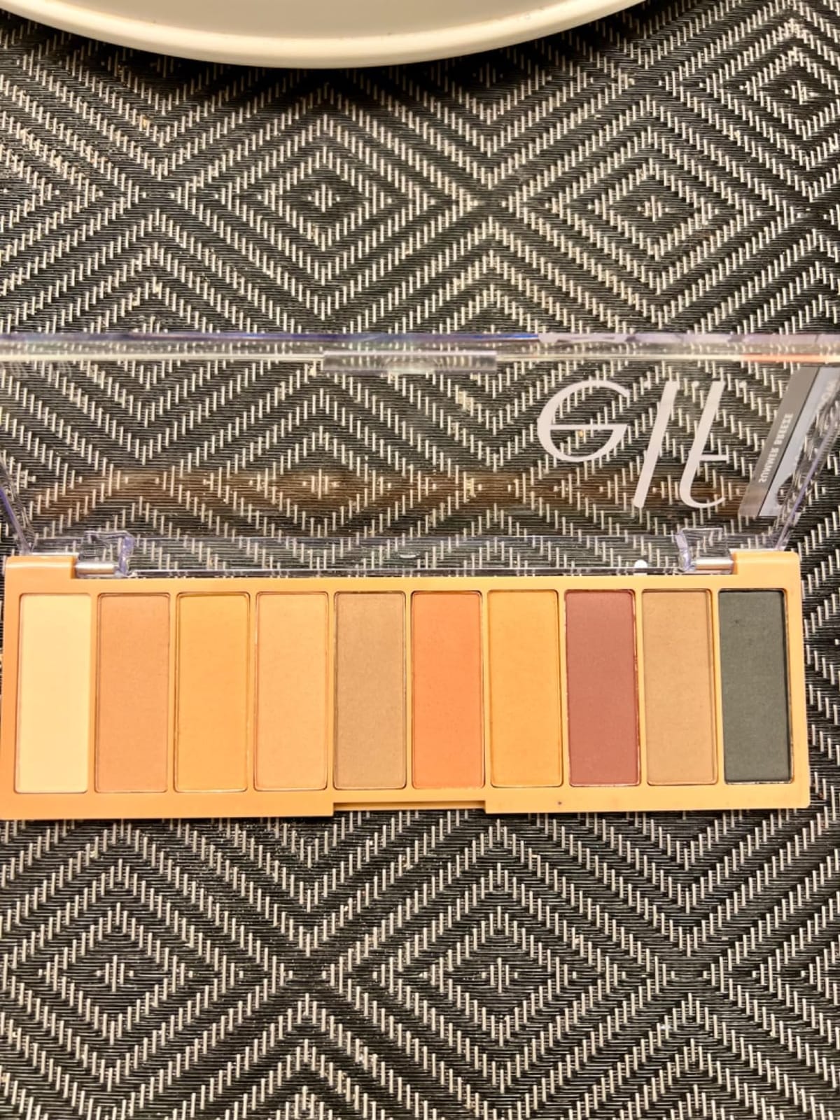 e.l.f. Perfect 10 Eyeshadow Palette, Nude Rose Gold customer photo 1