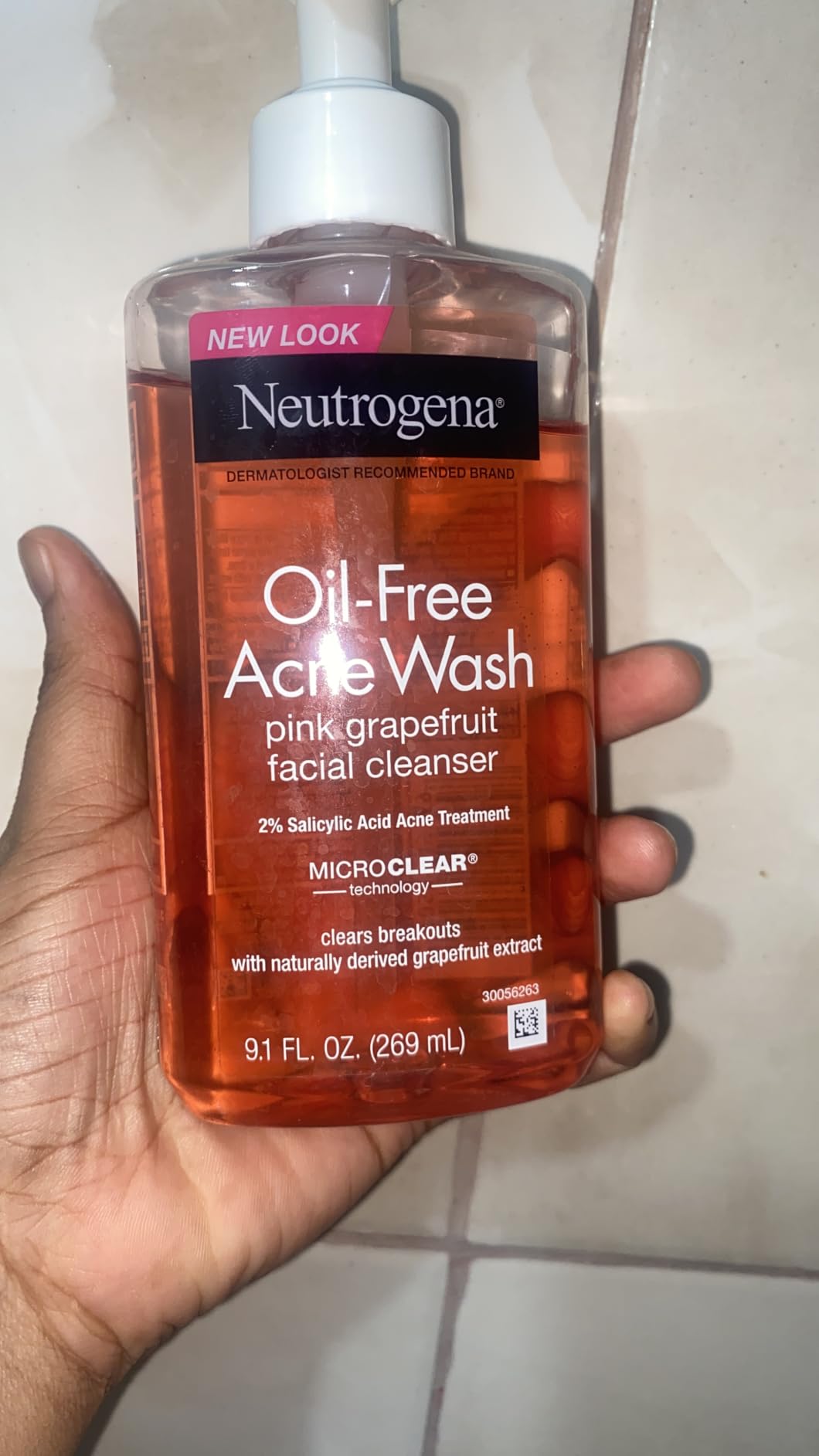 Neutrogena Oil Free Pink Grapefruit Acne Face Wash, 9.1 fl oz customer photo 1