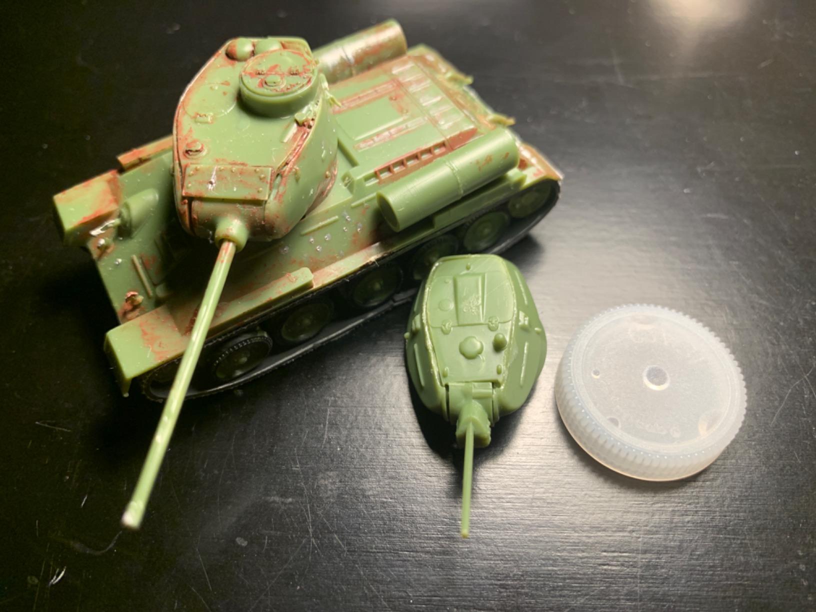 Airfix Model Tank - A01316V Russian T34, Plastic Model Kits for Adults & Kids 14+, 1:76 Scale, Skill Level 2, WW2 Theme Military Models, World War 2 Tanks customer photo 2