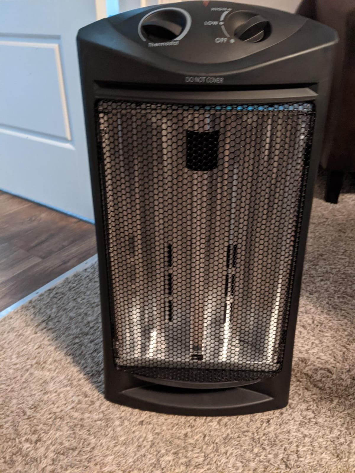 BLACK+DECKER Infrared Radiant Quartz Tower Heater, BHTI06, Black customer photo 1