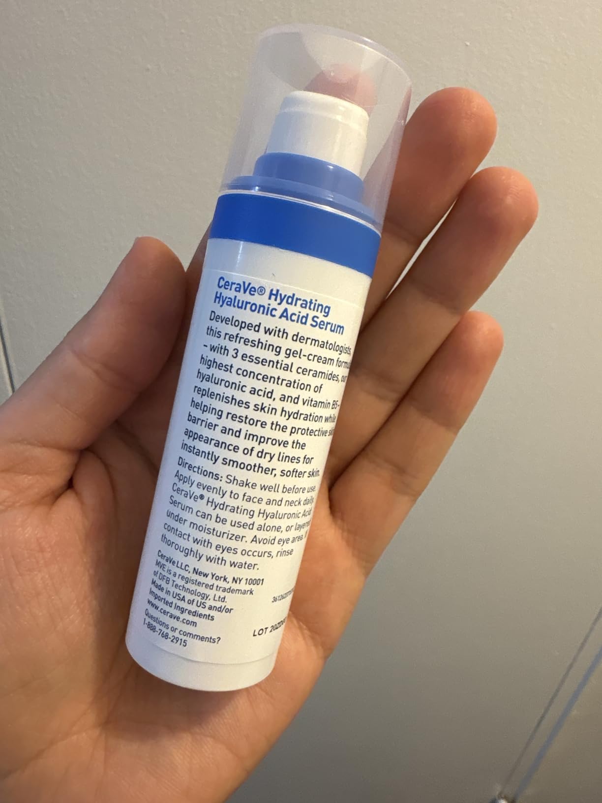 CeraVe Hyaluronic Acid Serum for Face, Hydrating Serum for Dry Skin, 1oz customer photo 1