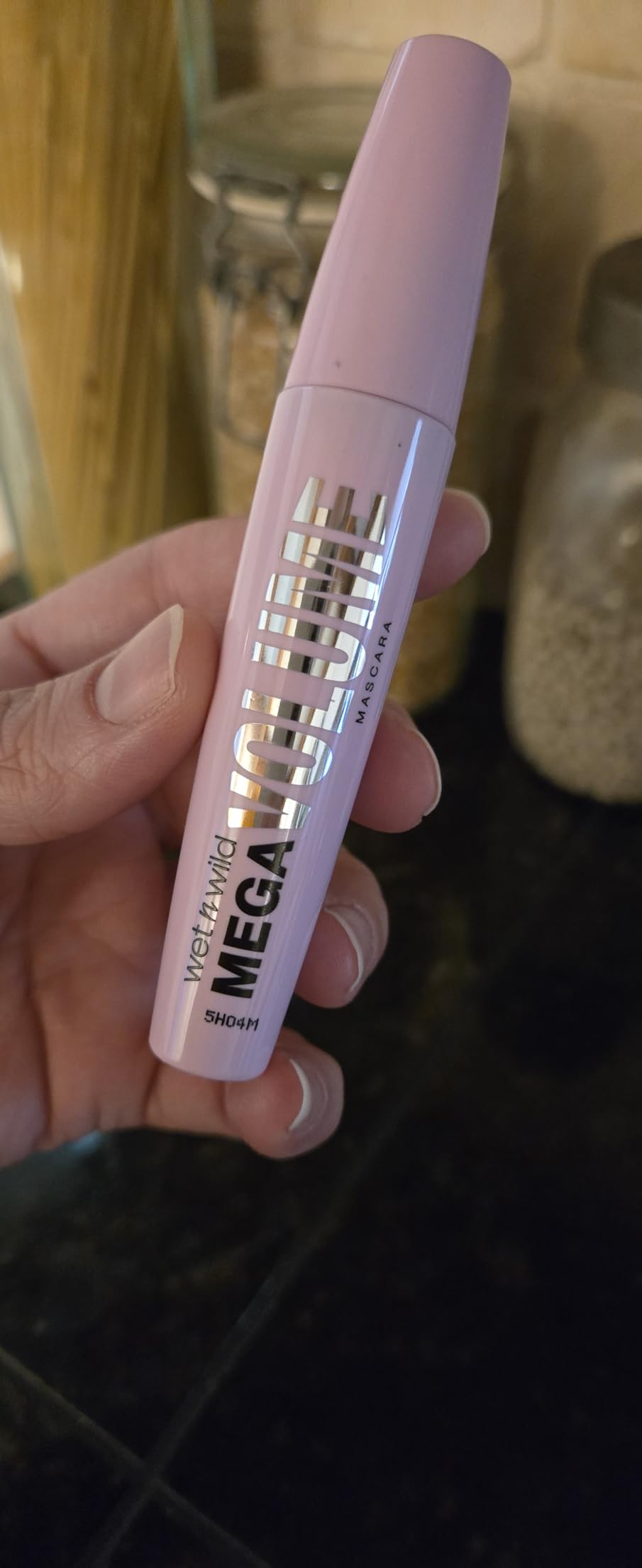 wet n wild Mascara Mega Volume - Volumizing, Waterproof, Smudge-Resistant, Cruelty-Free, Gluten-Free, Sulfate-Free & Vegan - Very Black customer photo 1