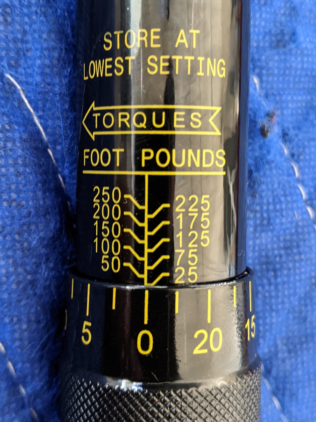 LEXIVON 1/2-Inch Drive Click Torque Wrench 25-250 Ft-Lb/33.9-338.9 Nm (LX-184) customer photo 1