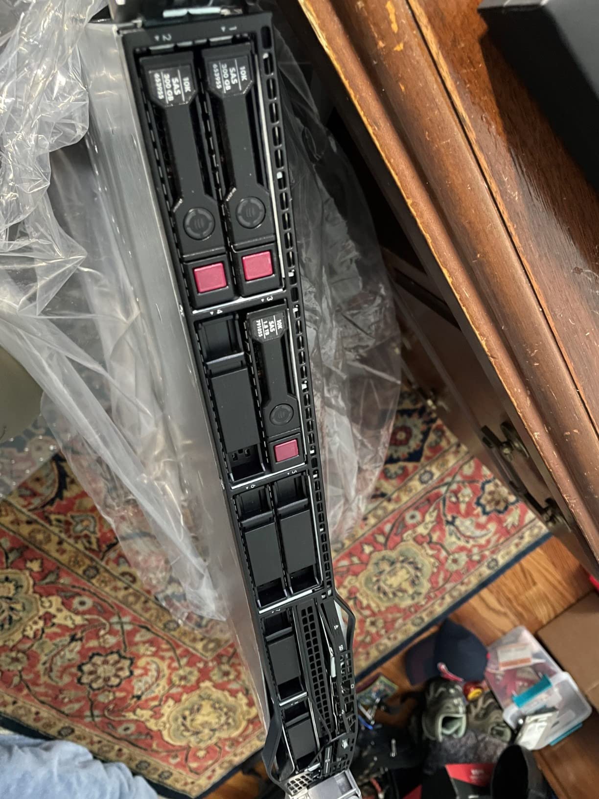 HP ProLiant DL360p Gen8 1U RackMount 64-bit Server with 2×6-Core E5-2640 Xeon 2.5GHz CPUs + 64GB PC3-10600R RAM + 8×300GB 10K SAS SFF HDD, P420i RAID, 4×GigaBit NIC, 2×Power Supplies, NO OS (Renewed) customer photo 2