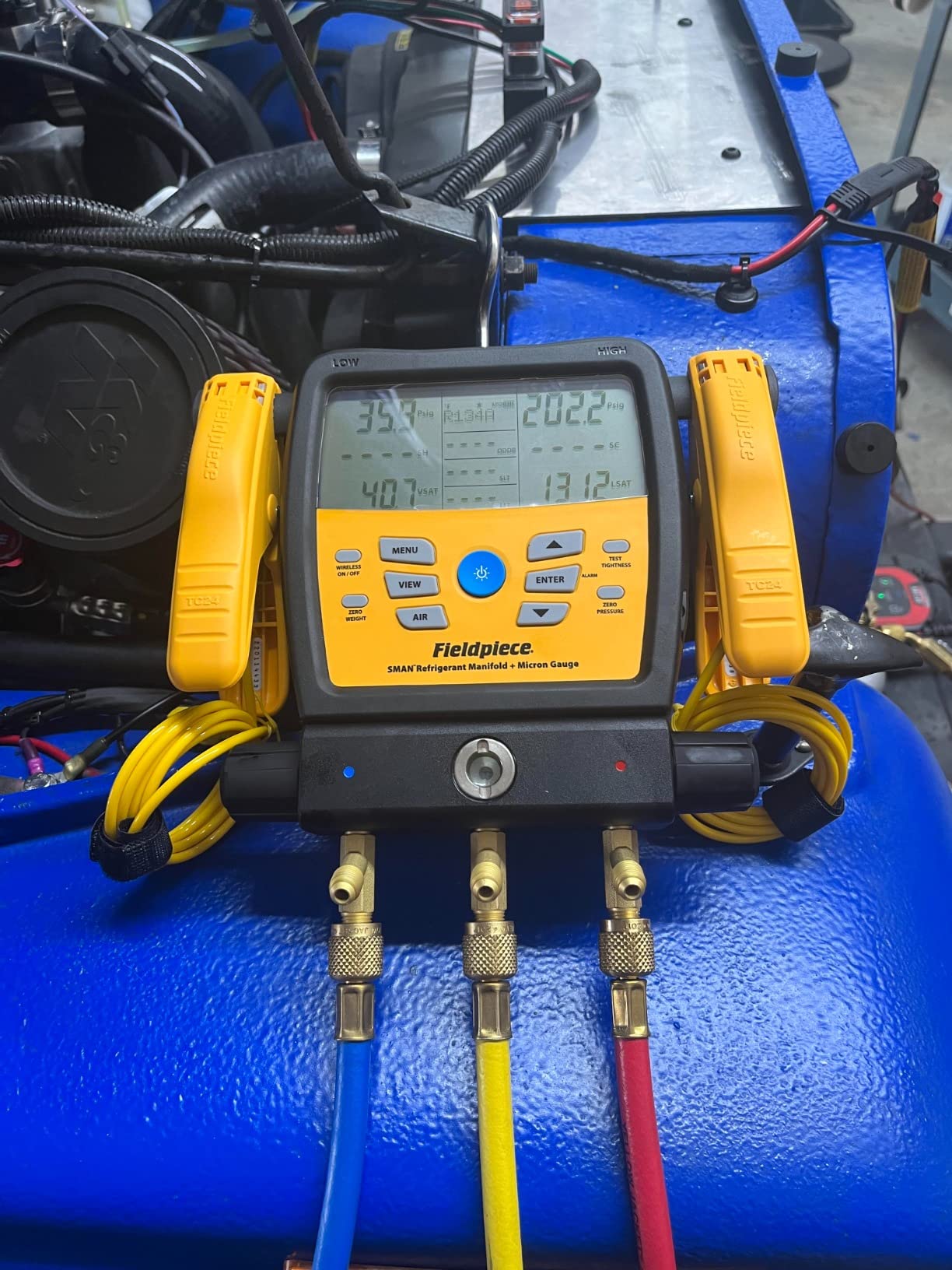 Fieldpiece SM380V SMAN manifolds, black customer photo 1