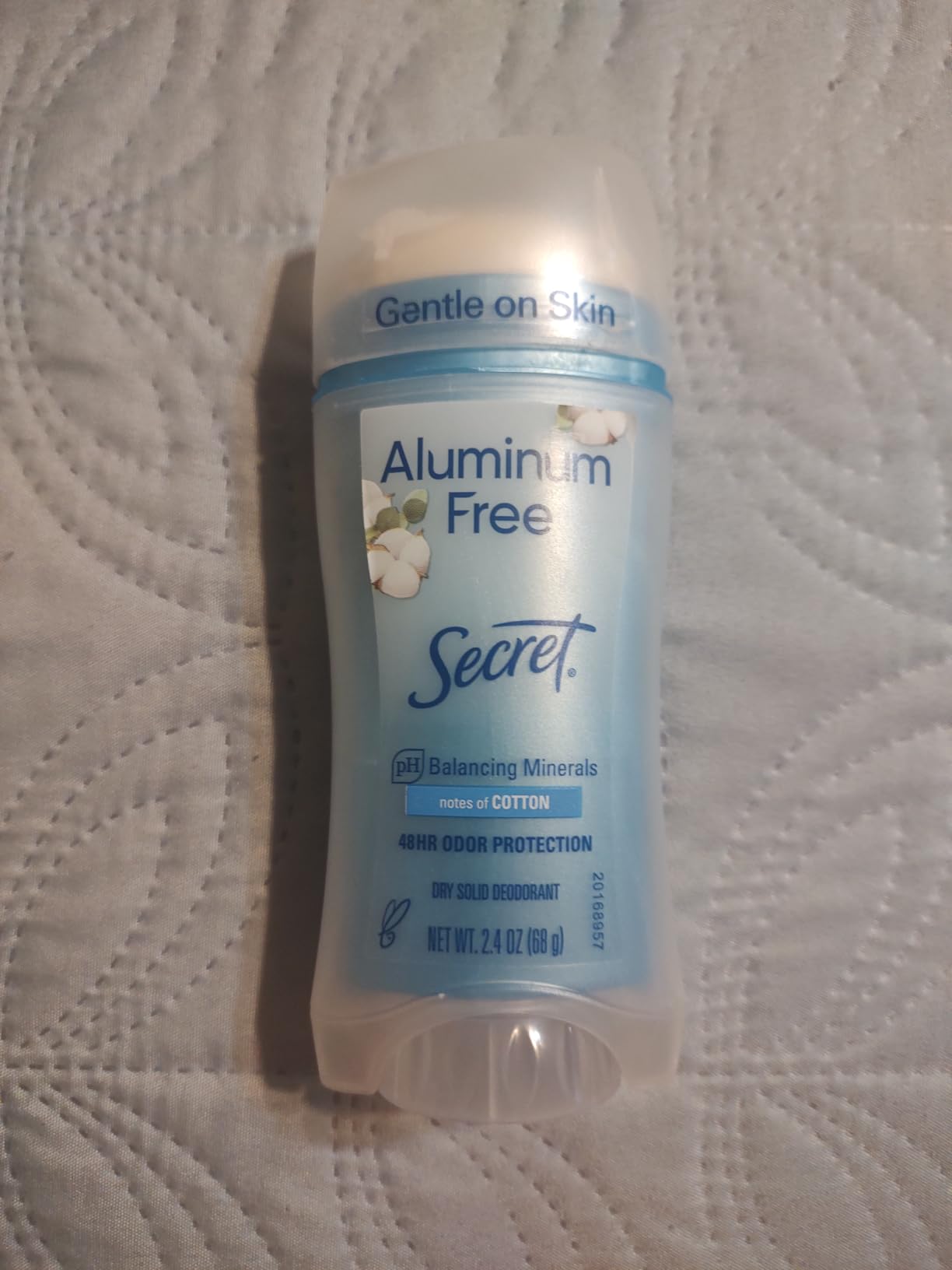 Secret Aluminum Free Deodorant for Women, 72hr Odor Protection, Naturally Derived Ingredients, Free of Parabens Dyes Talc & Baking Soda, PH Balancing Minerals, Dry Solid, Cotton Scent, 2.4 oz customer photo 2