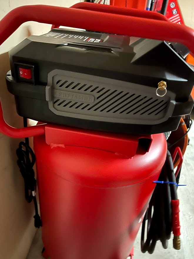 Craftsman Air Compressor, 20 Gallon Oil-Free 1.8 HP Max 175 PSI Pressure Two Quick Couplers Big Capacity, Red- CMXECXA0232043 customer photo 2