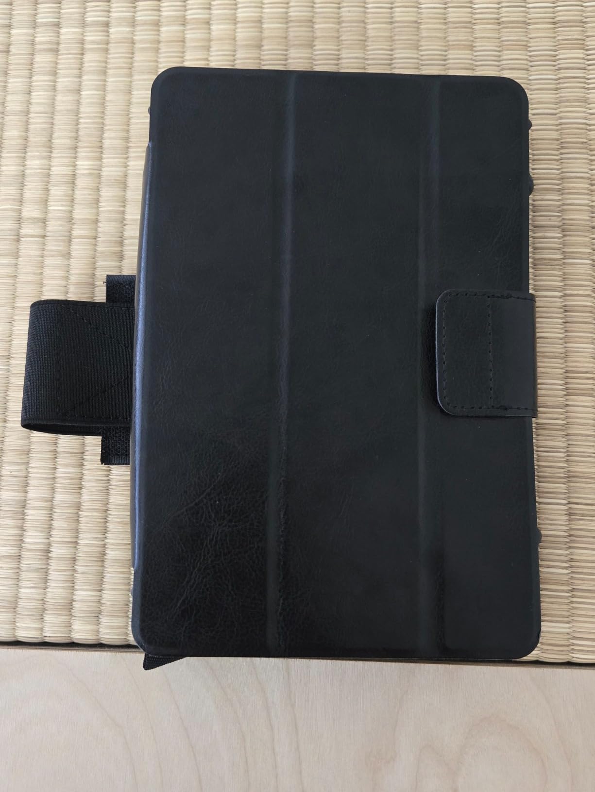 Pilot Kneeboard with Aluminum Clipboard. Compatible with 7.9 inch Apple iPad mini 3 and 4, Android Devices Similar in Size customer photo 1