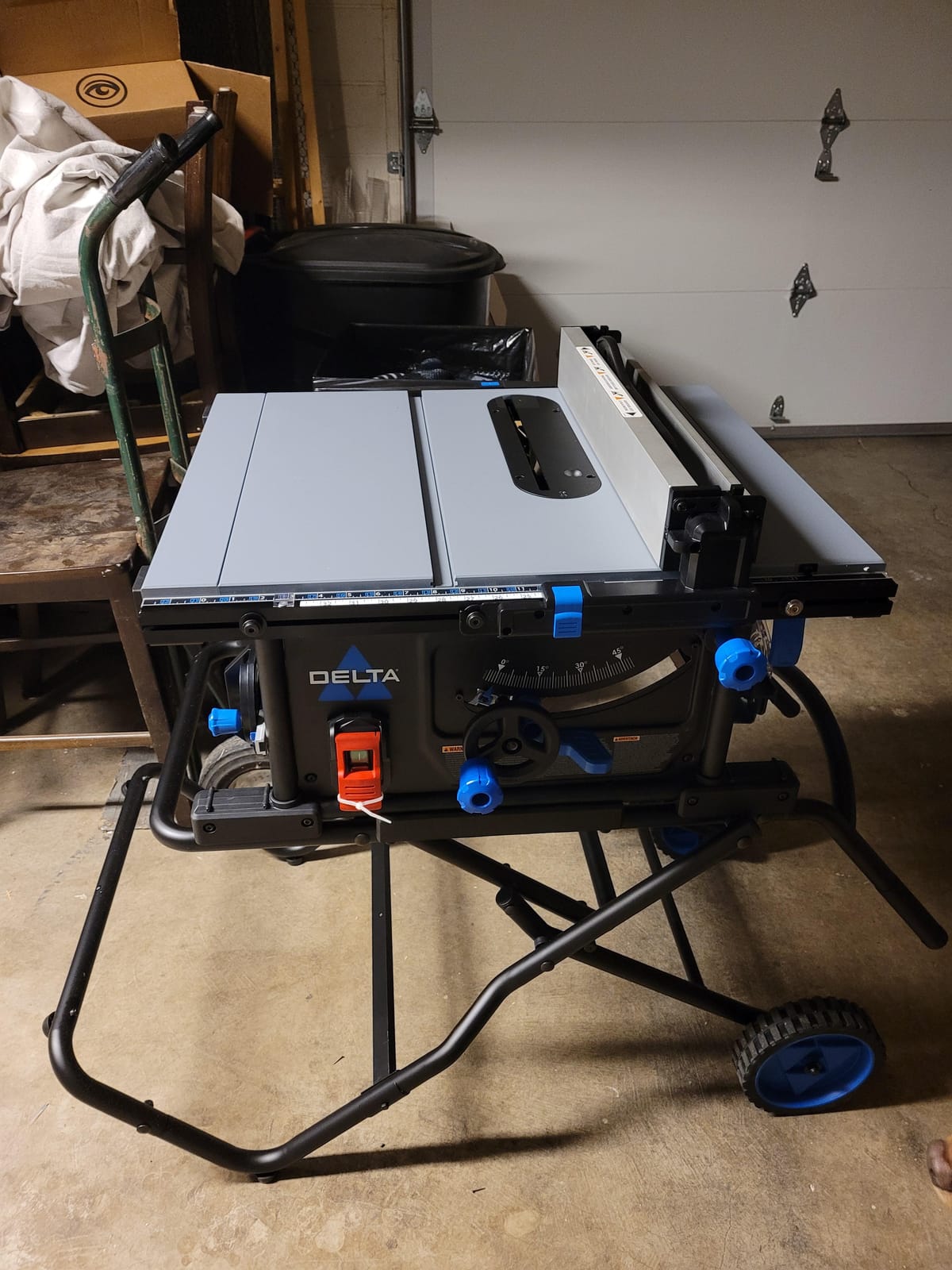 Delta 36-6023 10 Inch Table Saw with 32.5 Inch Rip Capacity customer photo 1