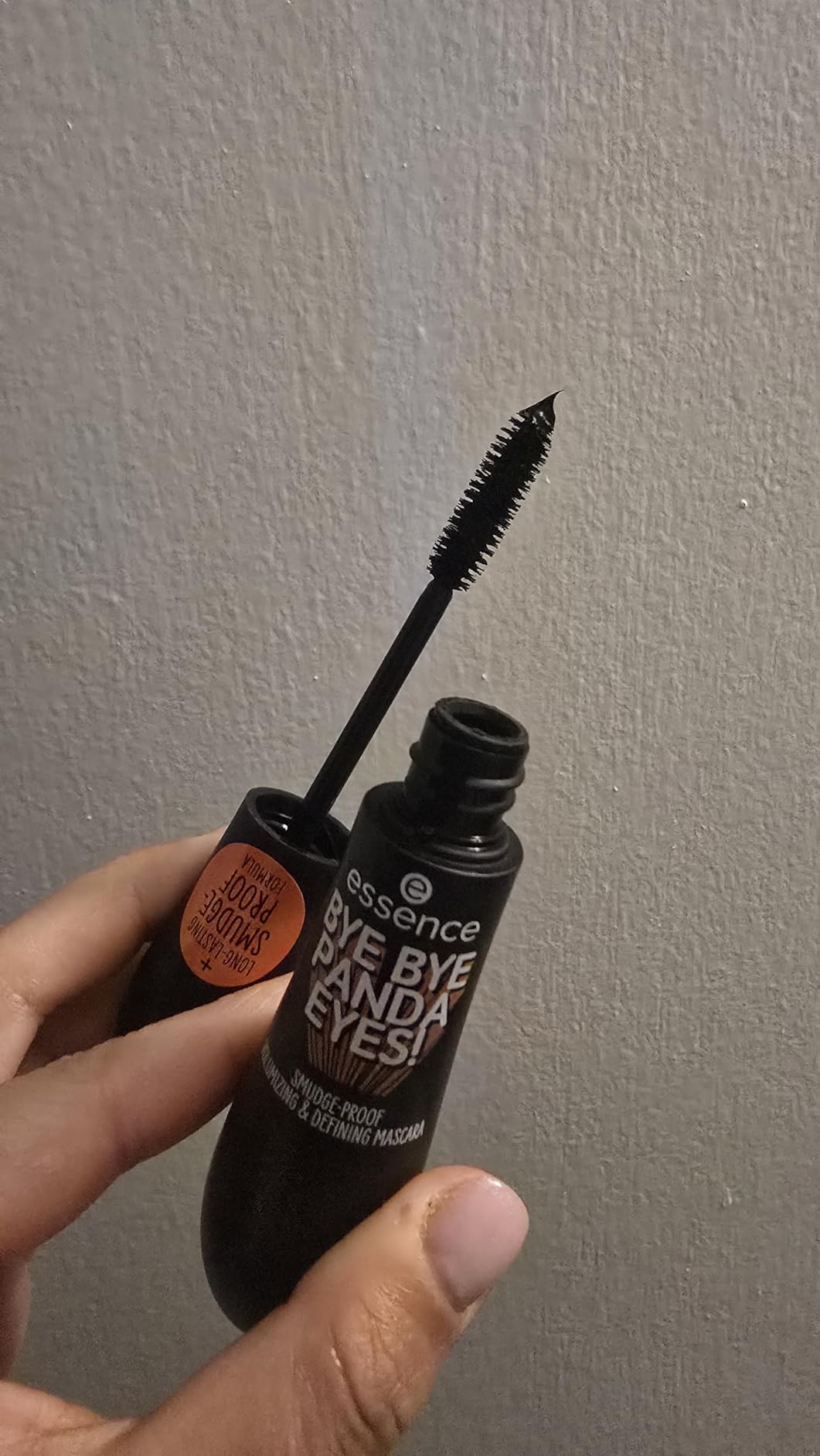 essence Bye Bye Panda Eyes Tubing Mascara, Black, Smudge-proof (Pack of 1) customer photo 2