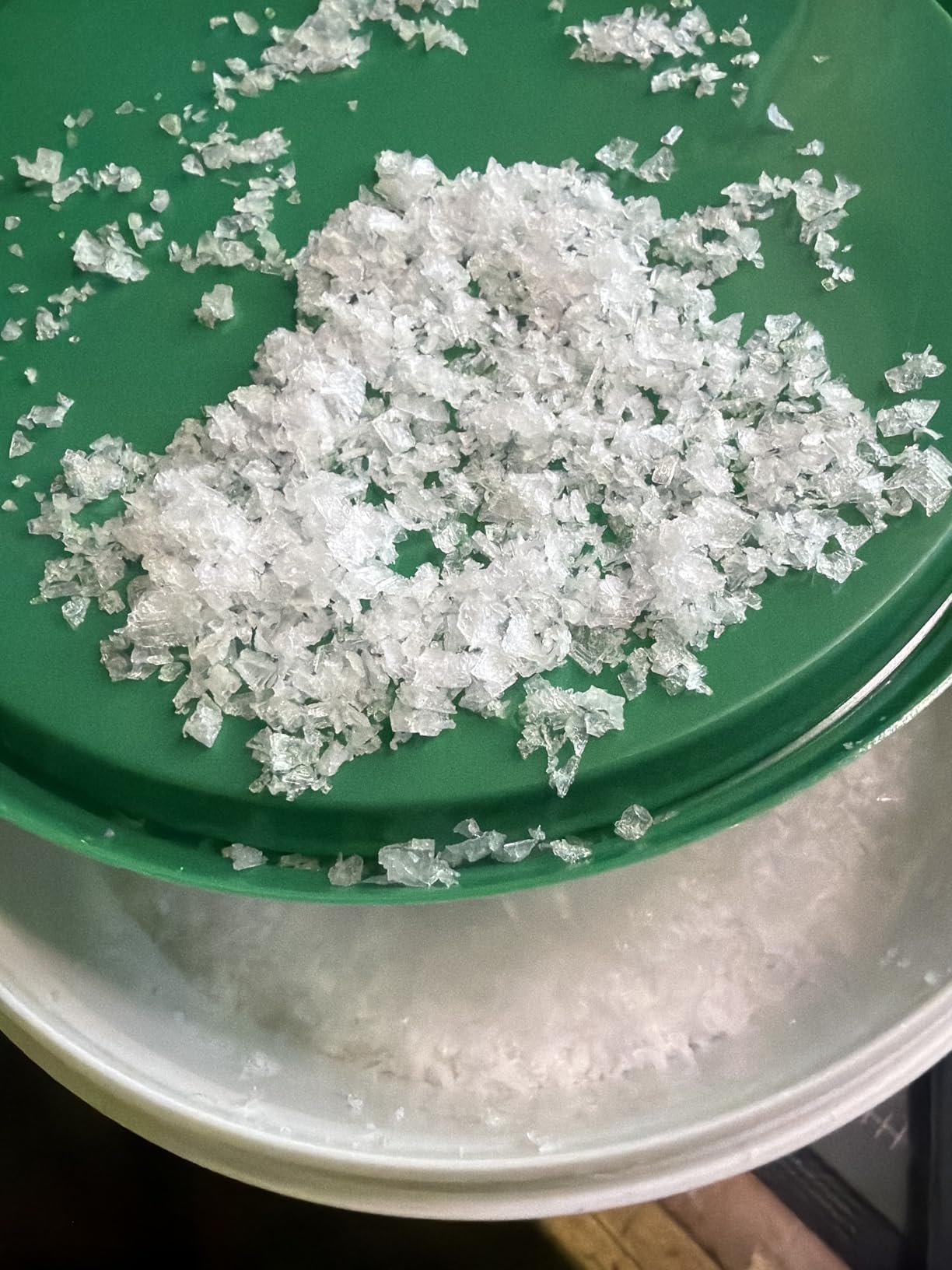 Maldon Salt, Sea Salt Flakes, 20 oz (570 g), Resealable Tub – Kosher, Natural, Unique Gourmet Pyramid Shaped Salt Flakes, Perfect for a Wide Range of Dishes, Hand-Harvested for Four Generations customer photo 2
