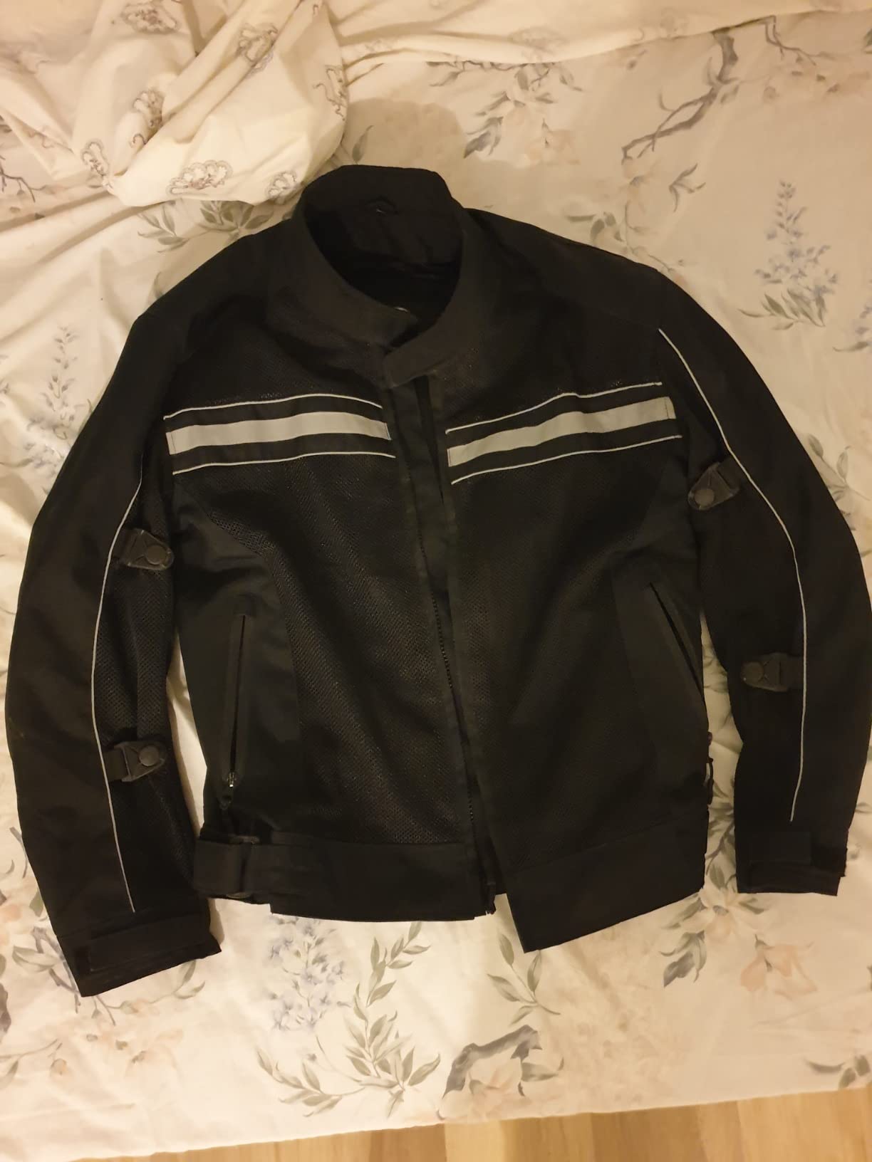 WICKED STOCK Motorcycle Jacket Men - CE Level1 Reflective Summer Biker Jacket with Adjustable Cuffs & Waist Belt - Lightweight & Comfortable Mesh Motorcycle Jacket with Armor customer photo 1