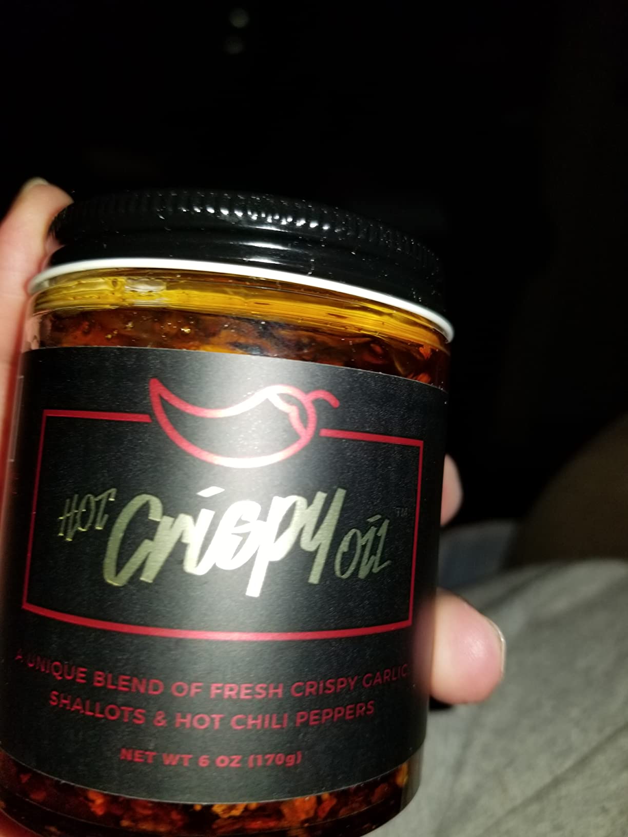 Hot Crispy Oil - Spicy Chili Crisp Blend of Olive Oil, Fresh Crispy Garlic, Shallots & Hot Chili Peppers - Designed for Pizza, Pasta, Eggs, Bread & More - Made in USA - Mild Heat - 6 fl oz - Original customer photo 1