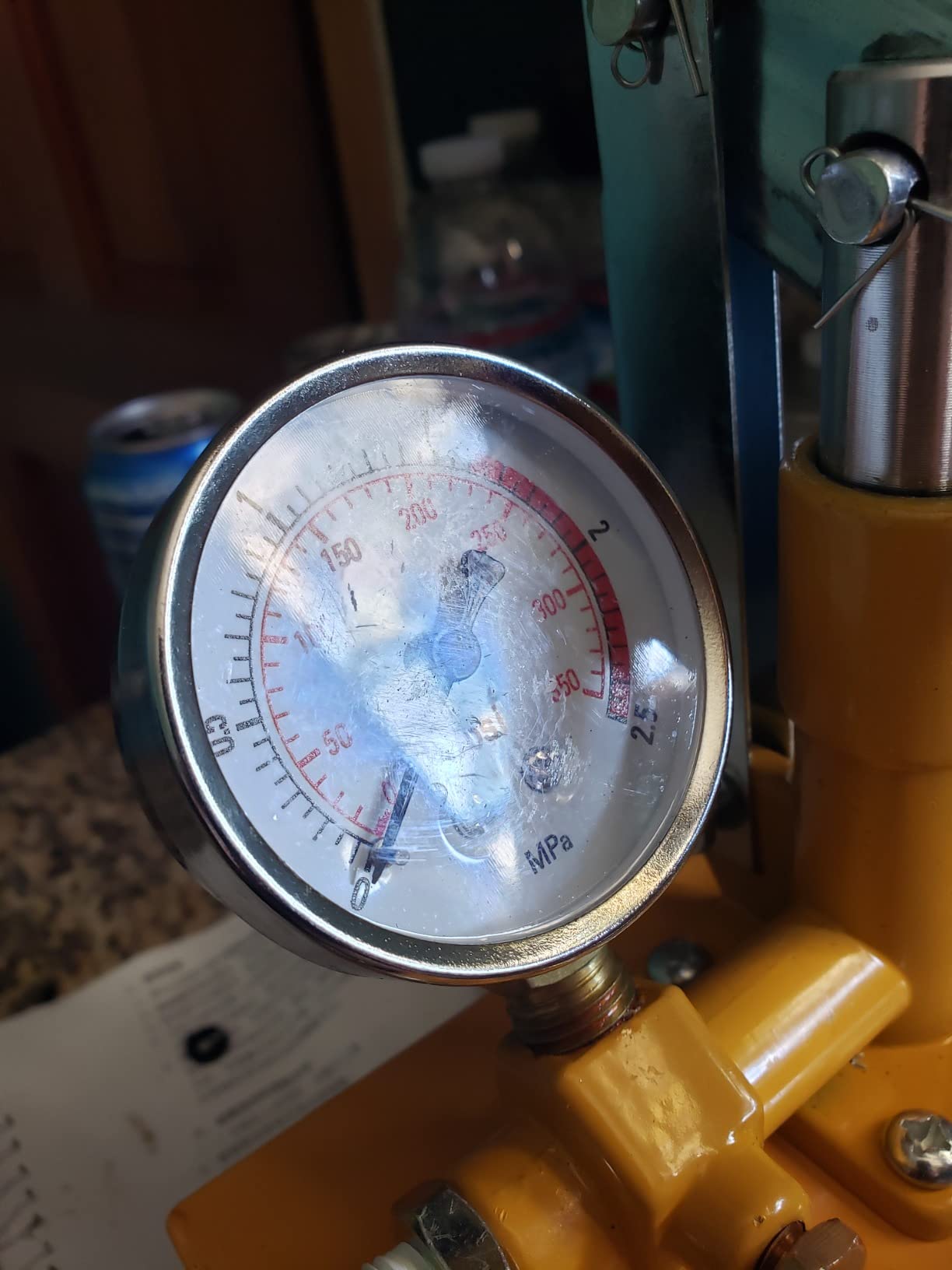 Hydraulic Pressure Test Pump, 2.5Mpa 25KG Manual Hydraulic Water Pressure Test Pump, Pipeline Tester Tool for a Variety of Pressure Vessels, Pipes, Valves and Other Pressure Test, 13ml / Time customer photo 1