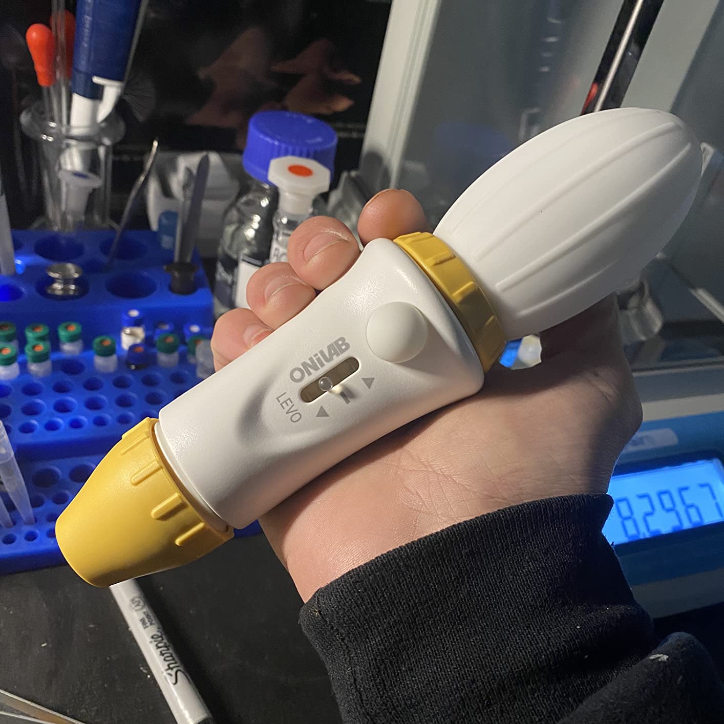 ONiLAB Serological Pipette Controller, 0.1-100mL, ABS customer photo 1