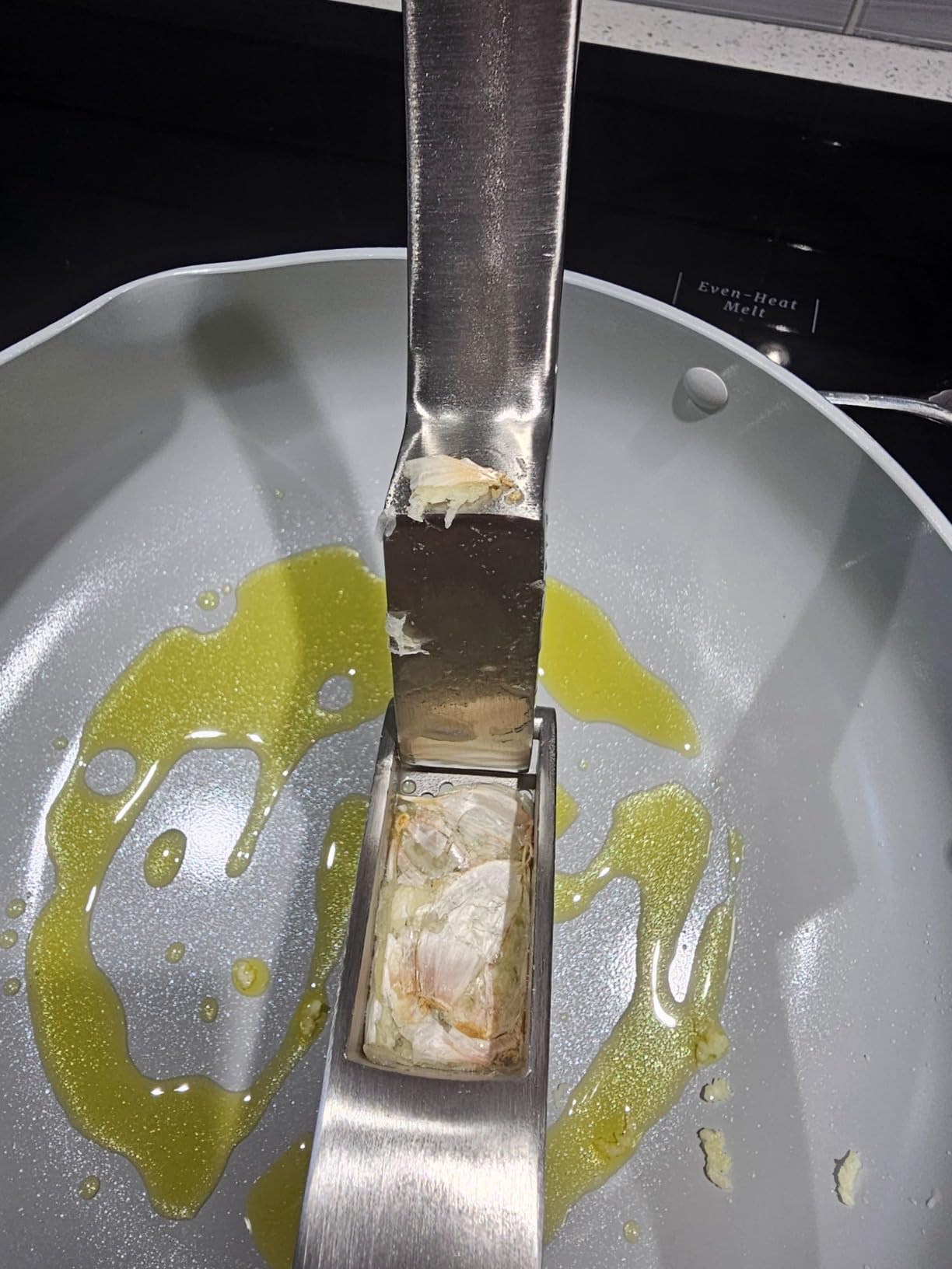 Gourmet Easy Garlic Press Lifetime Replacement, No Need to Peel, Fine Mince customer photo 2
