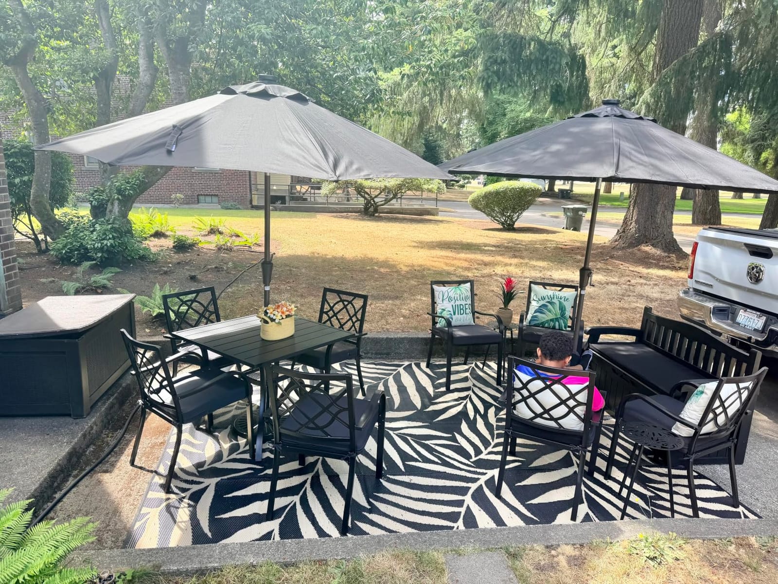 SUNCROWN 2 Pieces Wrought Iron Black Chairs 300 Lbs Outdoor Dining Chairs, Patio Metal Stackable Chair with Armrest for Backyard, Garden, Poolside customer photo 1