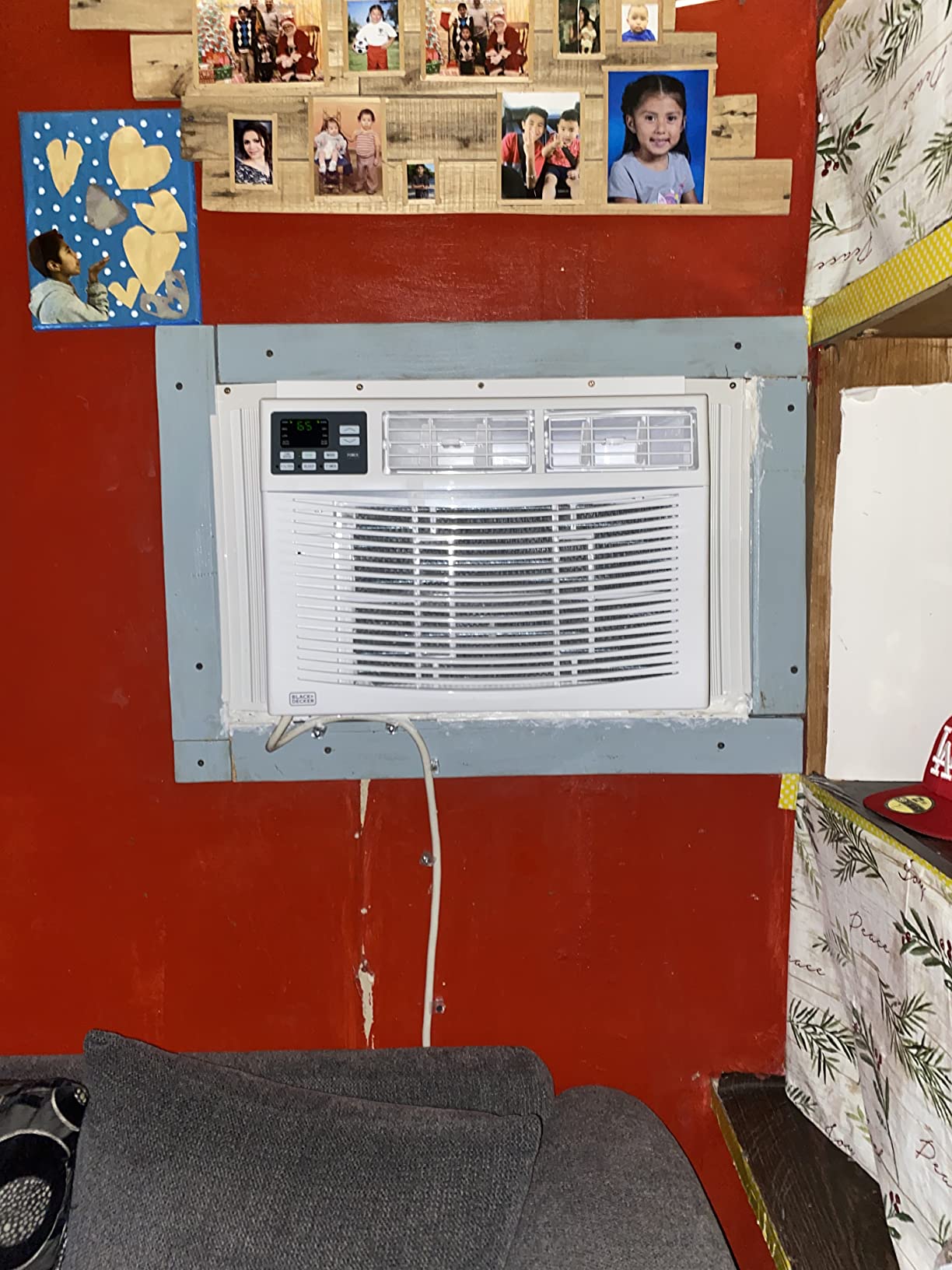 BLACK+DECKER Window Air Conditioner 12,000 BTU, BWAC12WTB, White customer photo 1