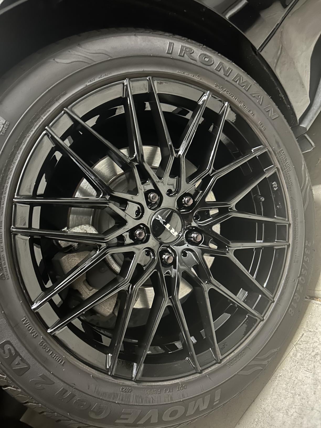 RTX V20 Custom Wheel - 18x8, 42 Offset, 5x114.3 Bolt Pattern, 73.1mm Hub - Gloss Black Rim customer photo 1